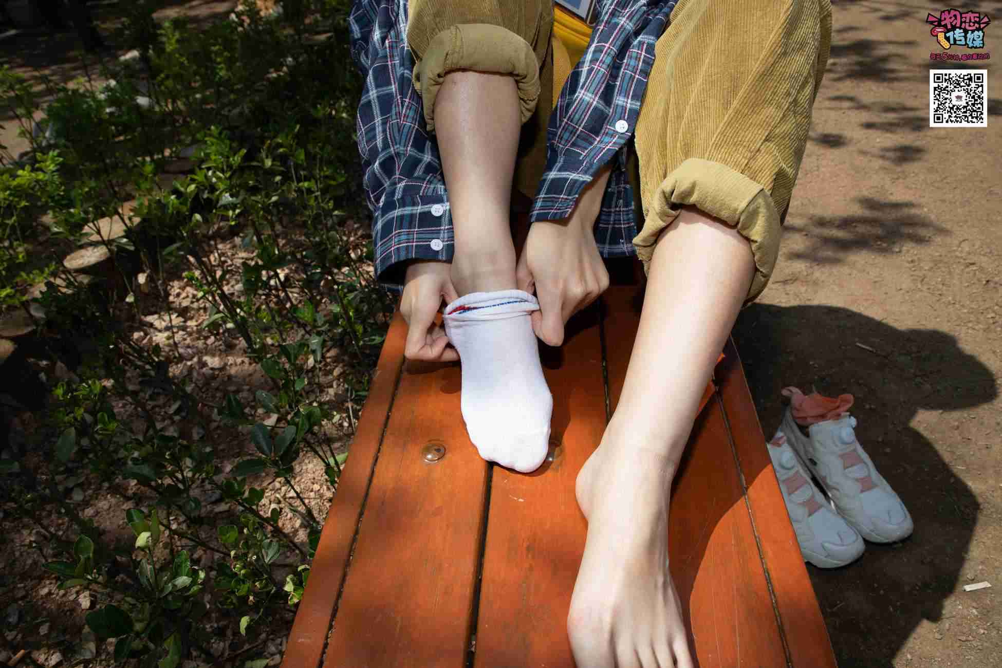 图片[55]-物恋传媒 No.013 气质独特的邻家小妹,粉色小棉袜加白袜哦 [187P] – 速更版-美库