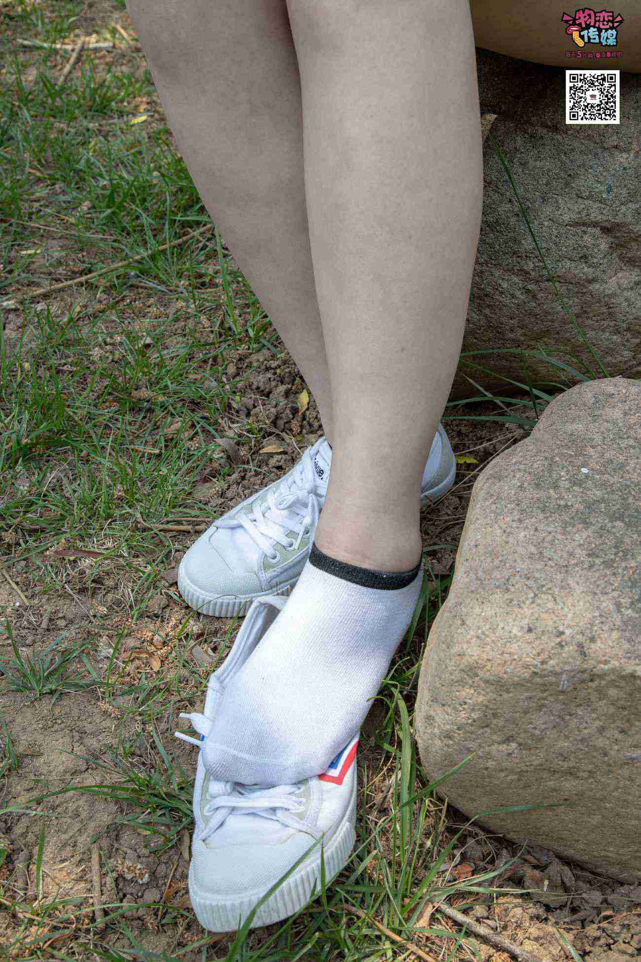 图片[108]-物恋传媒 No.009 纯纯的邻家小妹哦，小白鞋下藏着什么样的棉袜呢 [187P] – 速更版-美库