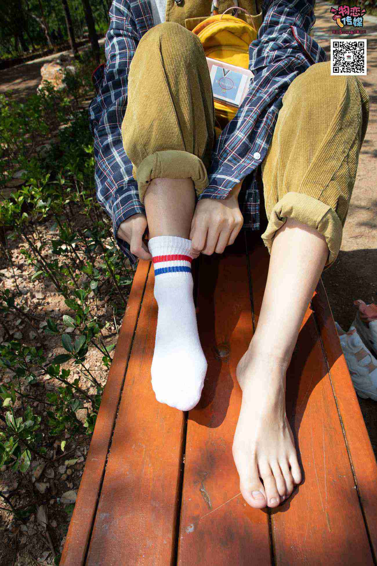 图片[56]-物恋传媒 No.013 气质独特的邻家小妹,粉色小棉袜加白袜哦 [187P] – 速更版-美库