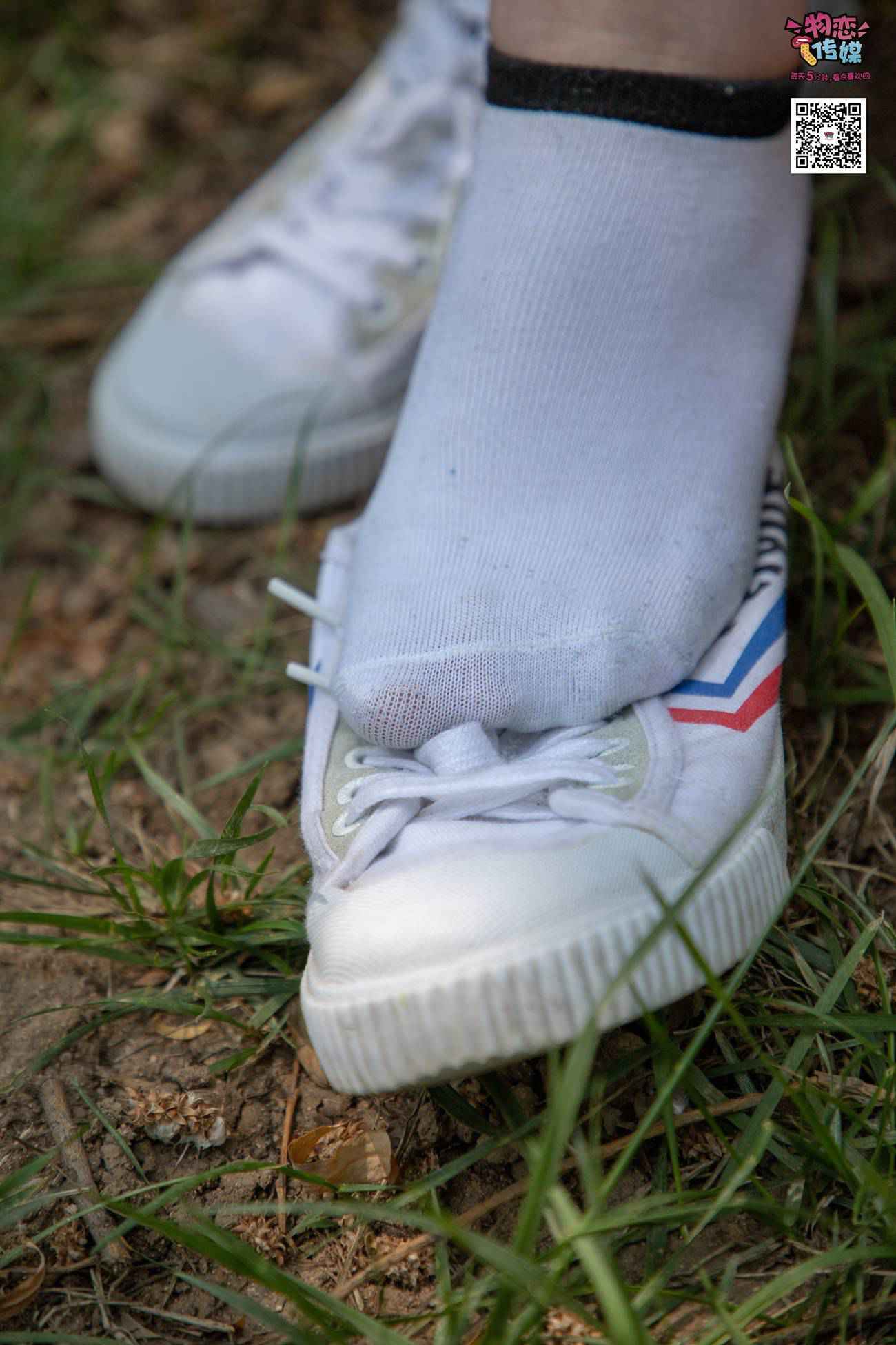 图片[112]-物恋传媒 No.009 纯纯的邻家小妹哦，小白鞋下藏着什么样的棉袜呢 [187P] – 速更版-美库