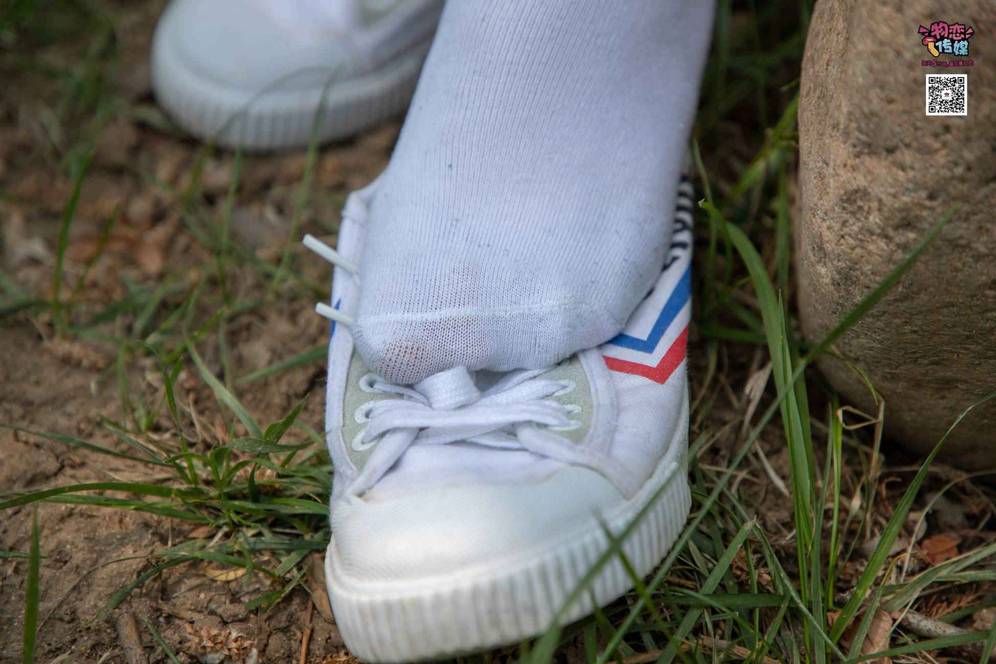 图片[114]-物恋传媒 No.009 纯纯的邻家小妹哦，小白鞋下藏着什么样的棉袜呢 [187P] – 速更版-美库