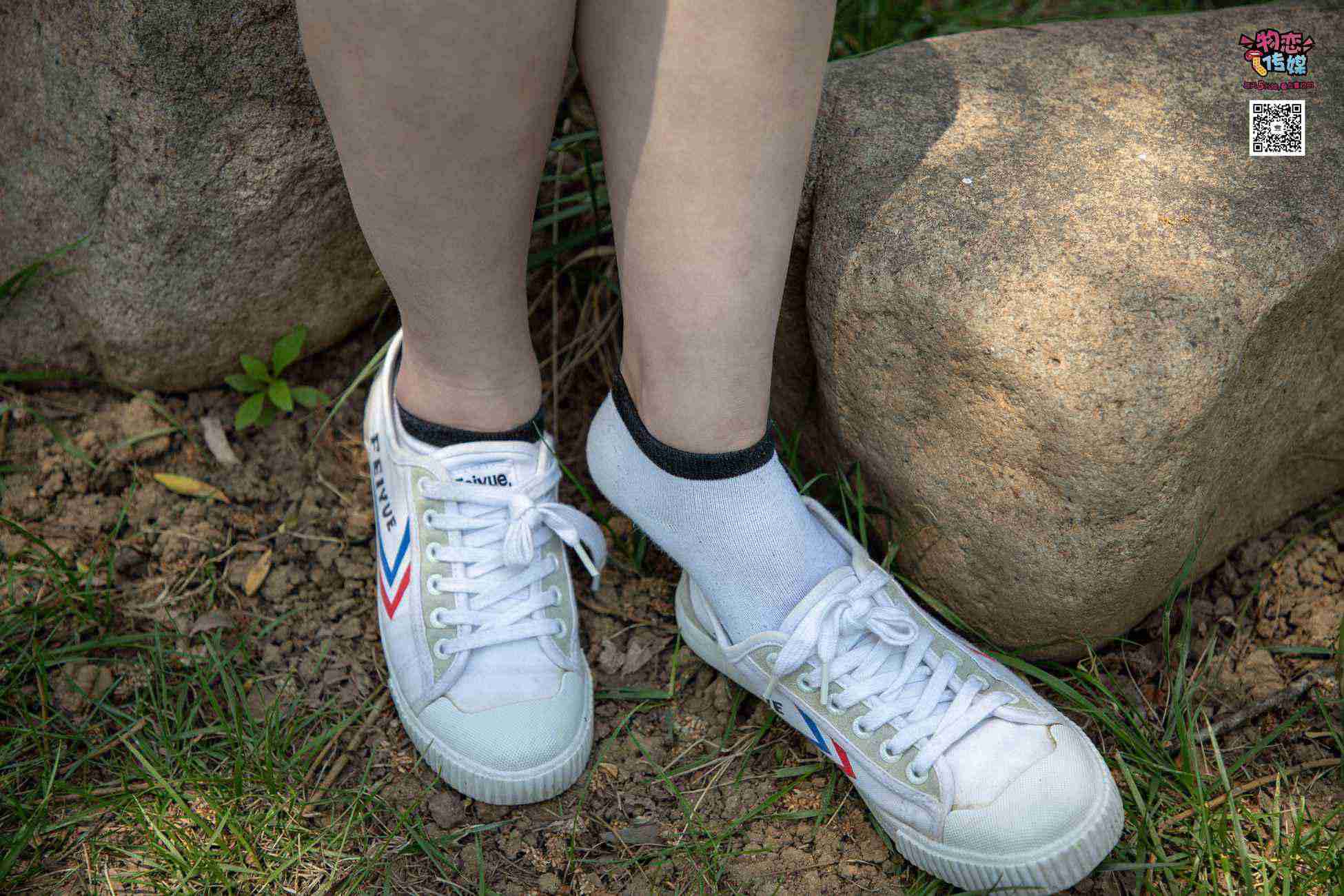 图片[118]-物恋传媒 No.009 纯纯的邻家小妹哦，小白鞋下藏着什么样的棉袜呢 [187P] – 速更版-美库