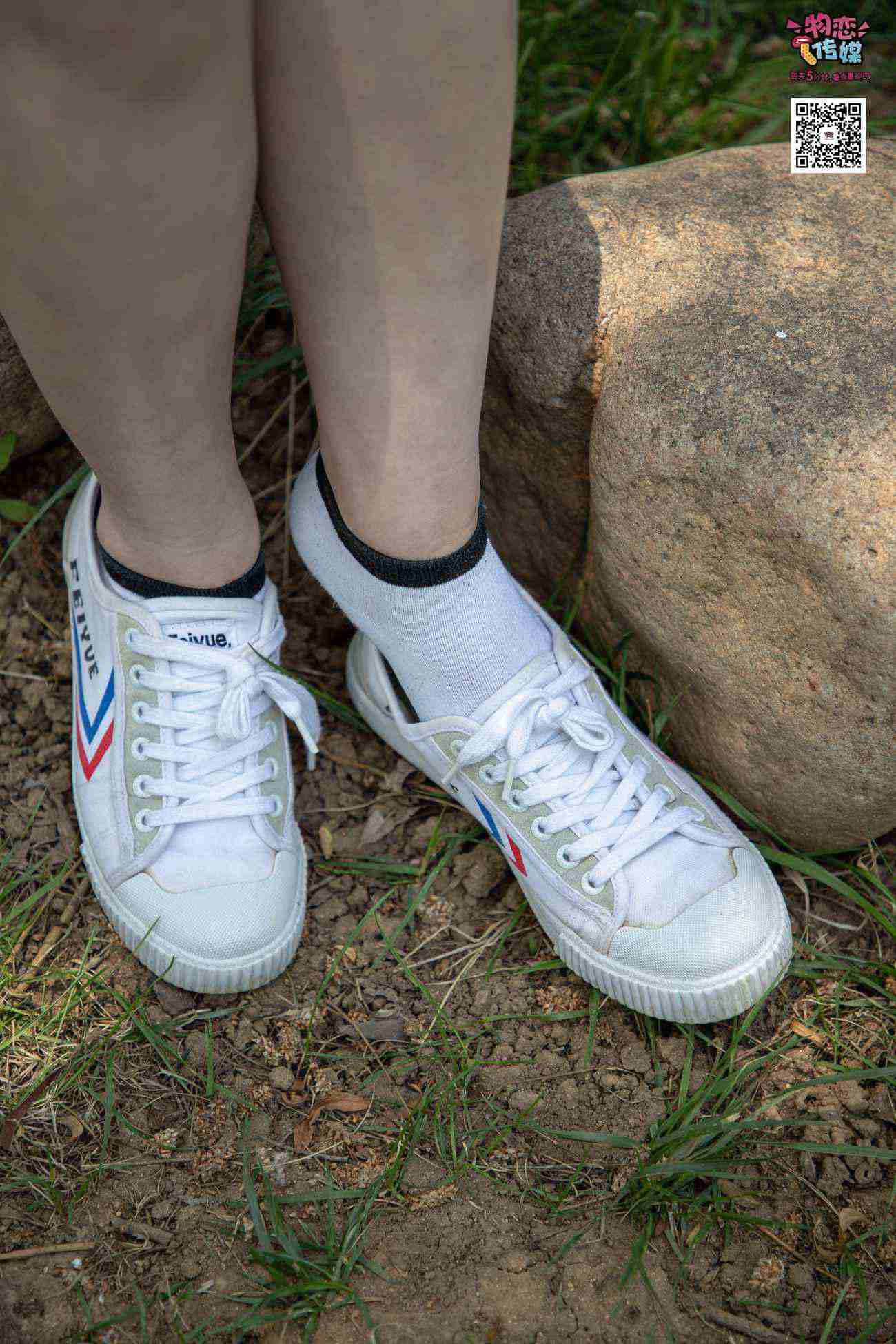 图片[121]-物恋传媒 No.009 纯纯的邻家小妹哦，小白鞋下藏着什么样的棉袜呢 [187P] – 速更版-美库