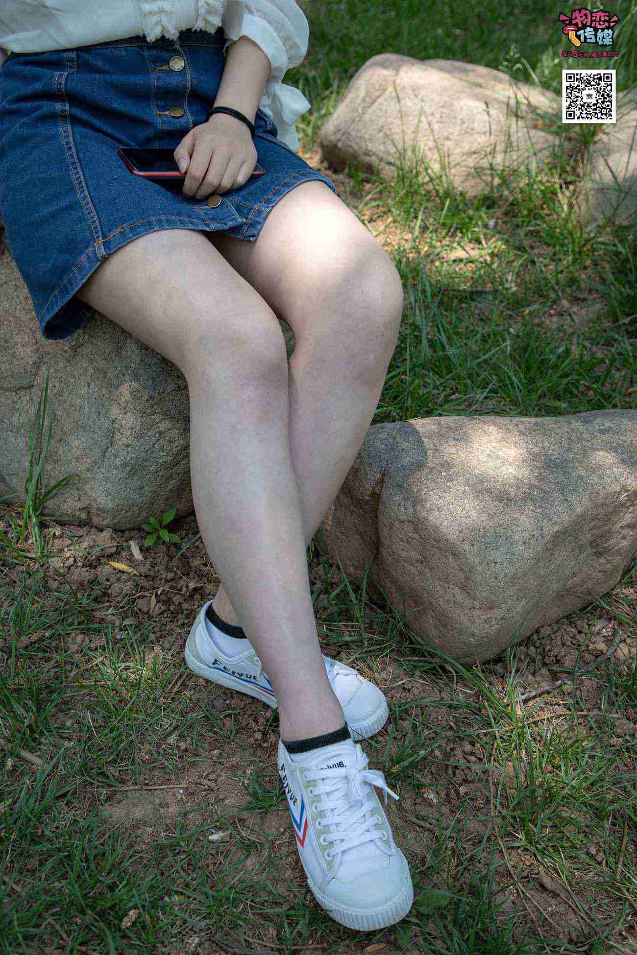 图片[123]-物恋传媒 No.009 纯纯的邻家小妹哦，小白鞋下藏着什么样的棉袜呢 [187P] – 速更版-美库