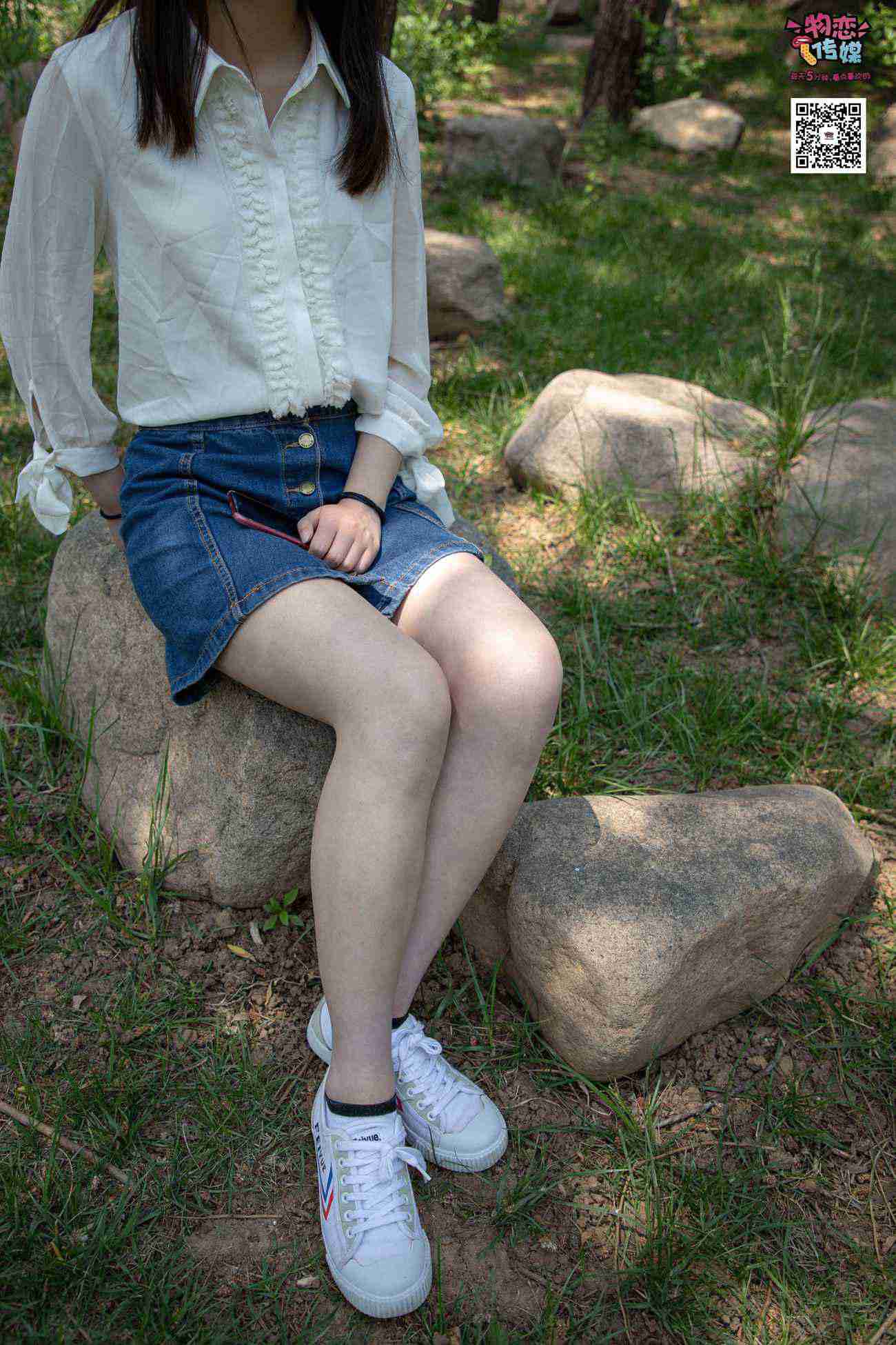 图片[131]-物恋传媒 No.009 纯纯的邻家小妹哦，小白鞋下藏着什么样的棉袜呢 [187P] – 速更版-美库