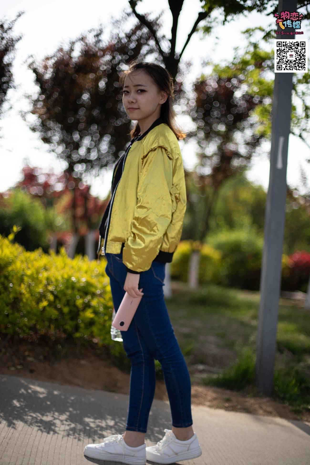 图片[102]-物恋传媒 No.012 娇小型小萝莉哦,猜猜我多大呢,小白板鞋搭配粉色棉袜 [124P] – 速更版-美库