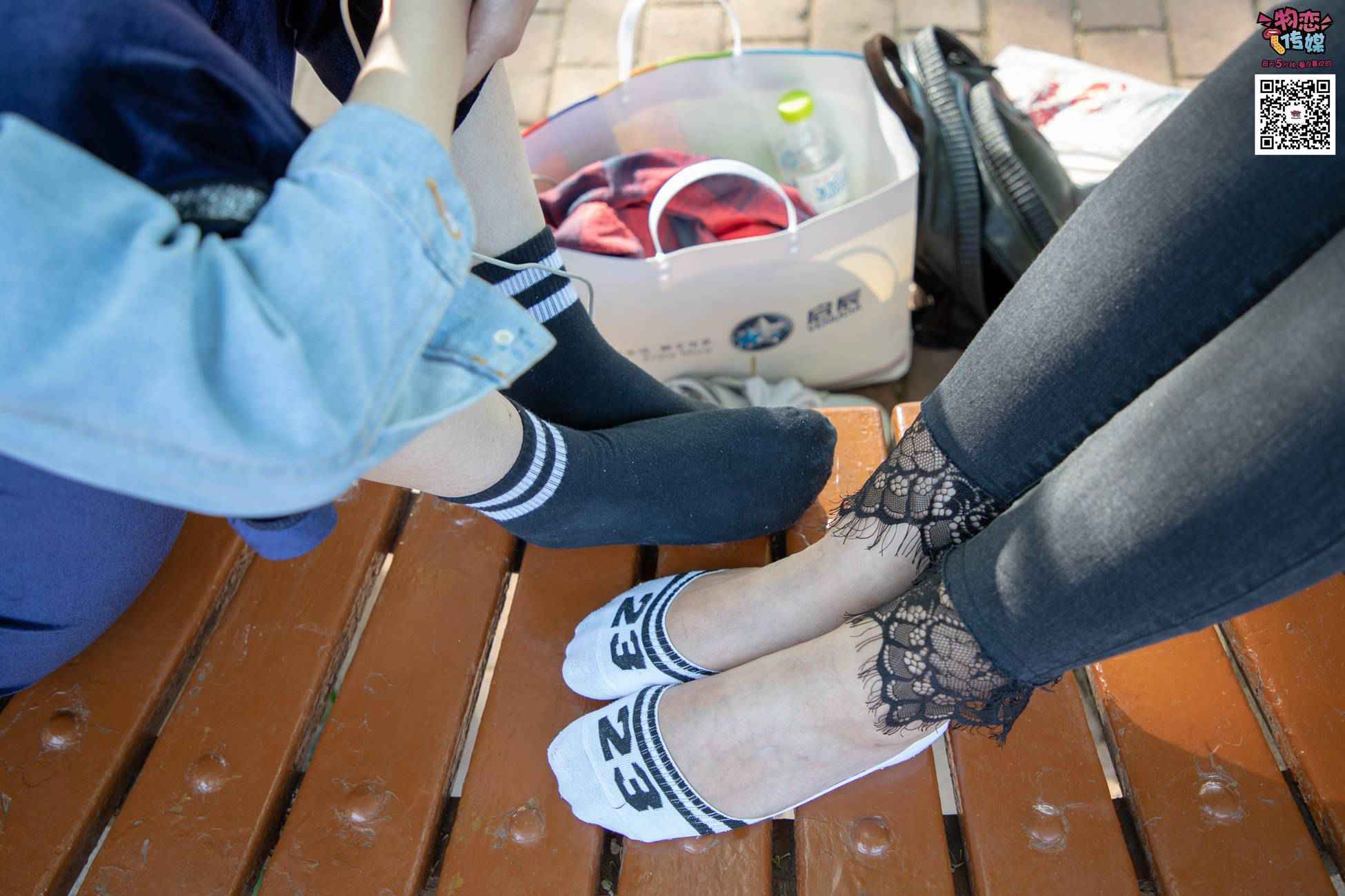 图片[115]-[物恋传媒] NO.010 纯的闺蜜情，纯纯的鞋子与棉袜 [209P] – 速更版-美库