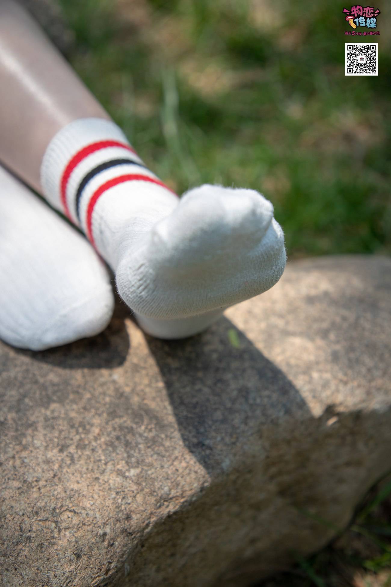 图片[174]-物恋传媒 No.009 纯纯的邻家小妹哦，小白鞋下藏着什么样的棉袜呢 [187P] – 速更版-美库