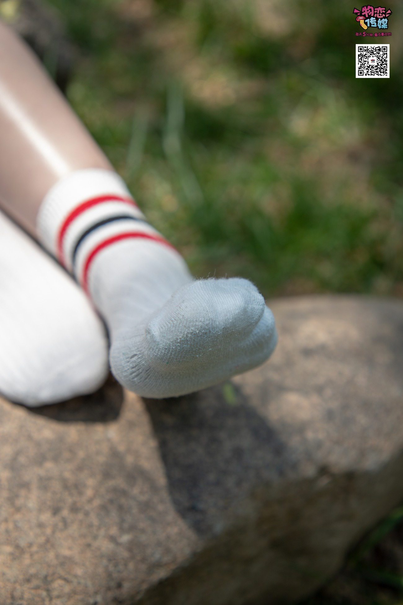 图片[178]-物恋传媒 No.009 纯纯的邻家小妹哦，小白鞋下藏着什么样的棉袜呢 [187P] – 速更版-美库