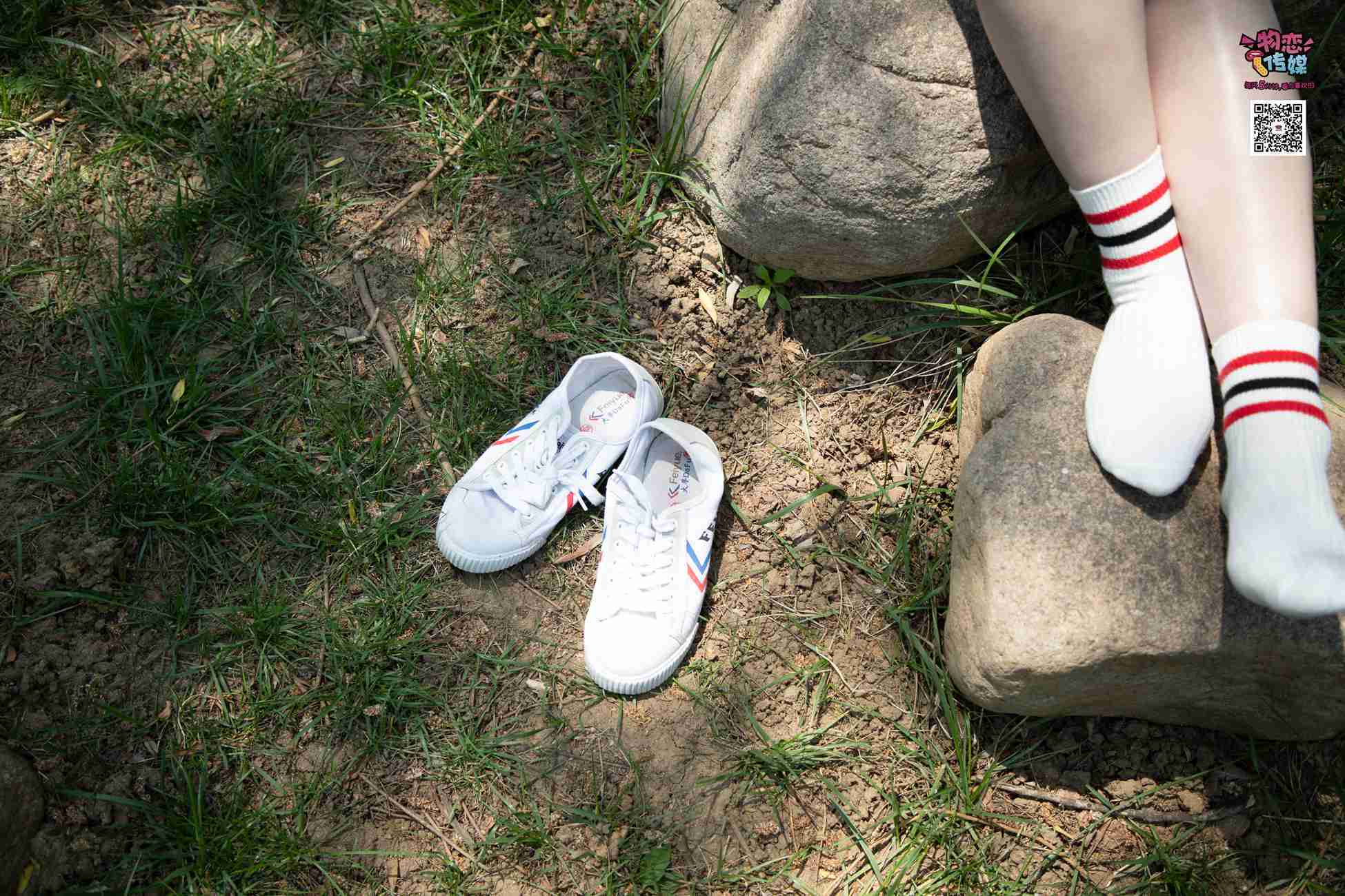 图片[179]-物恋传媒 No.009 纯纯的邻家小妹哦，小白鞋下藏着什么样的棉袜呢 [187P] – 速更版-美库