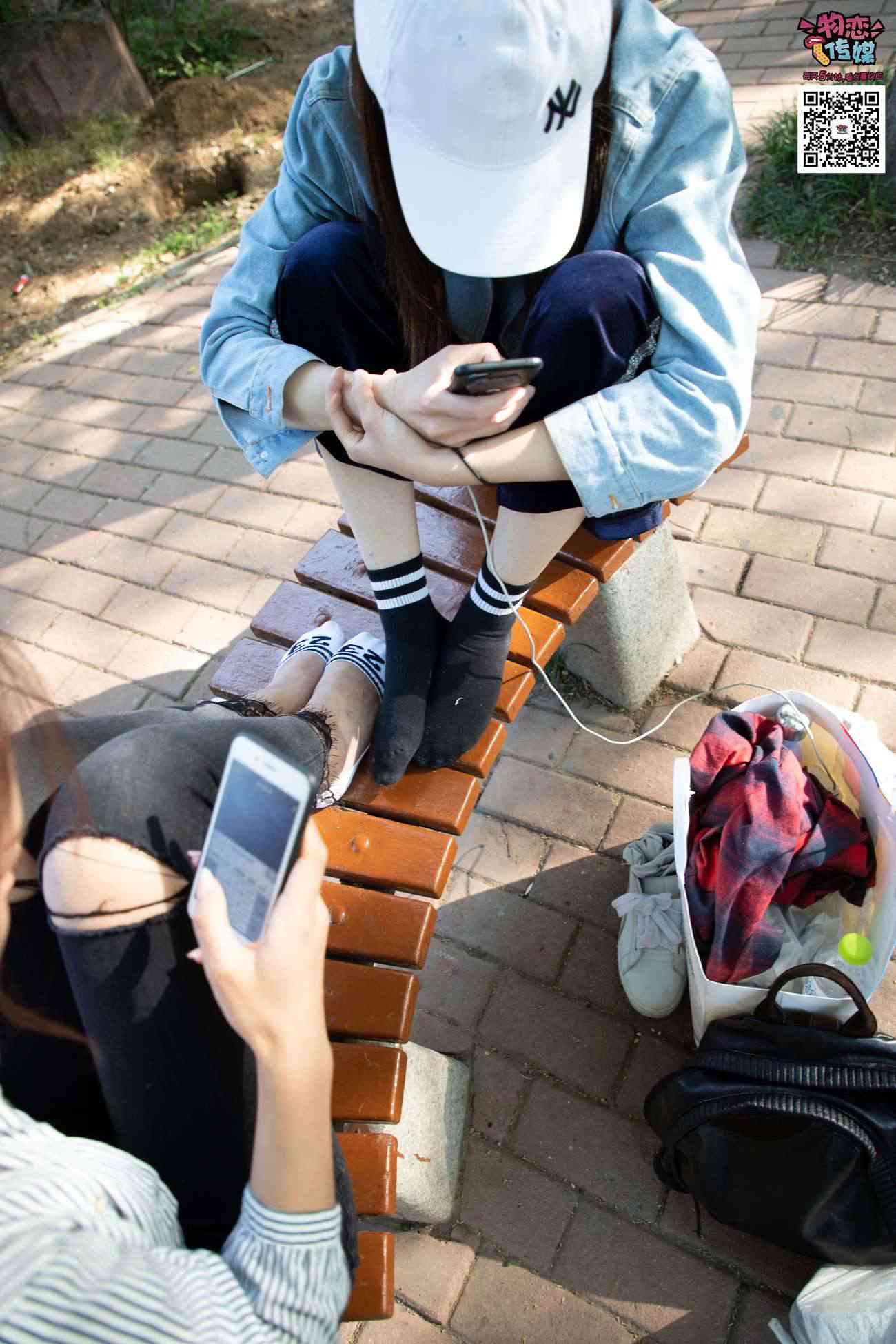 图片[123]-[物恋传媒] NO.010 纯的闺蜜情，纯纯的鞋子与棉袜 [209P] – 速更版-美库