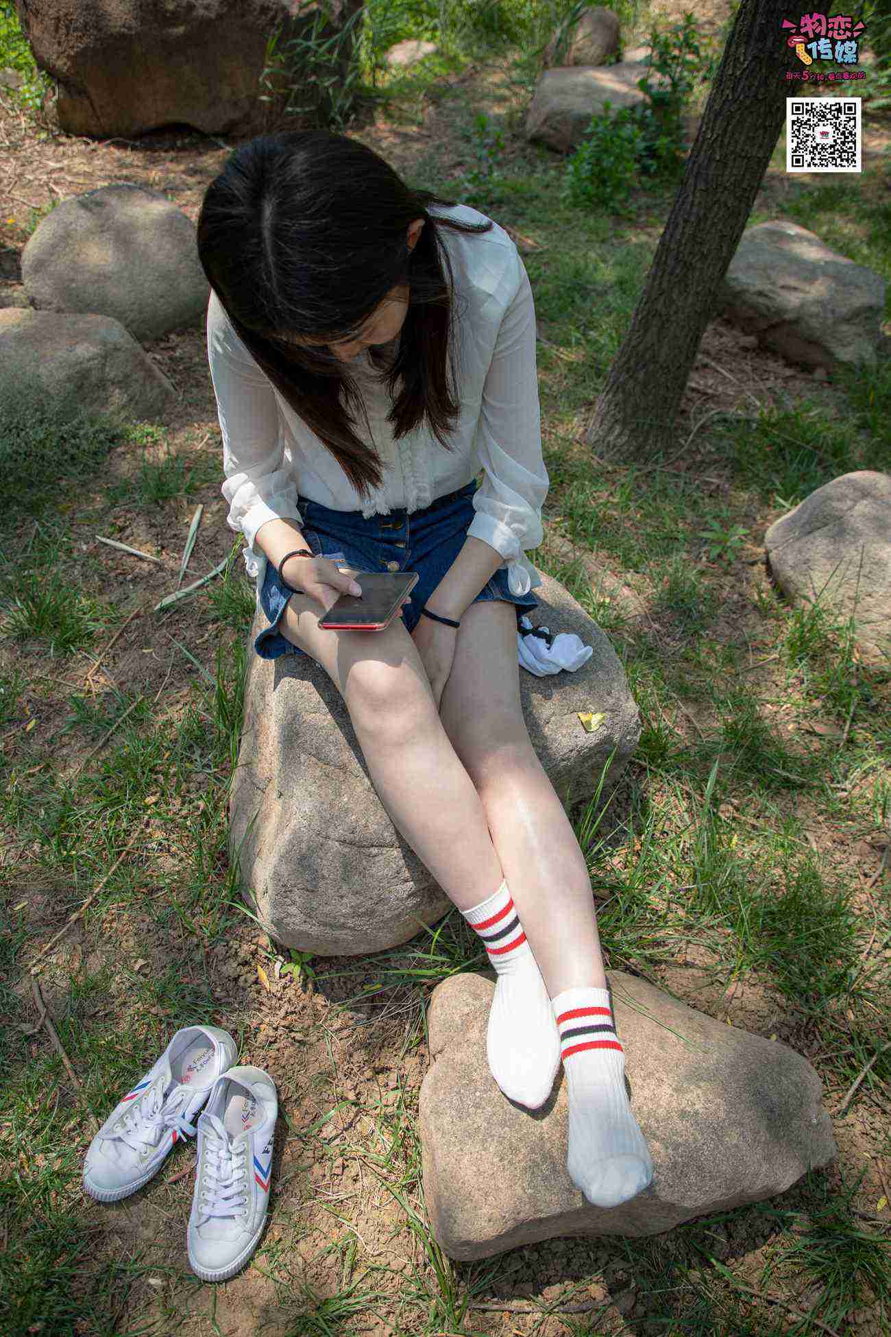 图片[181]-物恋传媒 No.009 纯纯的邻家小妹哦，小白鞋下藏着什么样的棉袜呢 [187P] – 速更版-美库