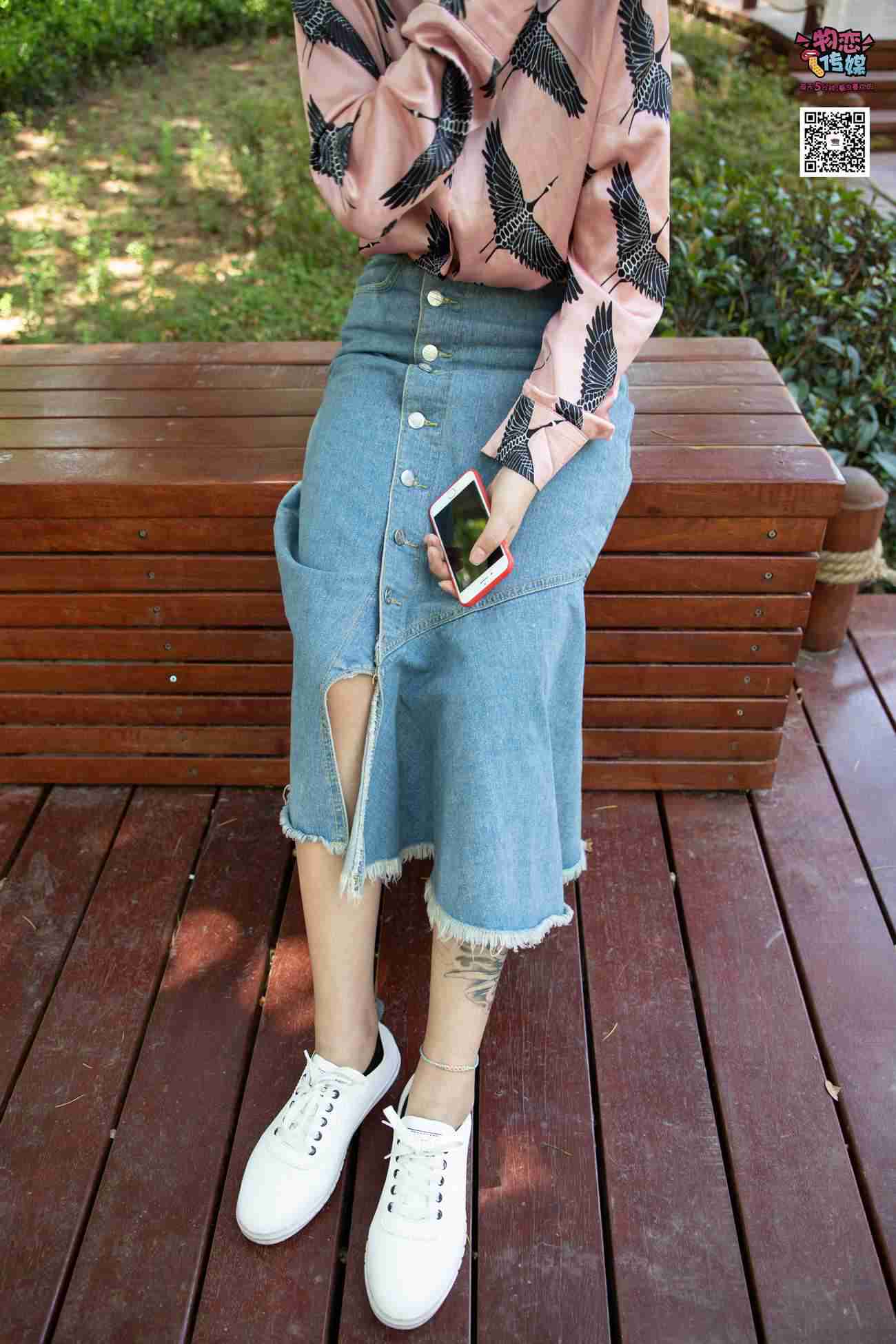 图片[123]-物恋传媒 No.011 纯纯的邻家小妹,小白鞋搭配黑色船袜,清凉一夏 [187P] – 速更版-美库