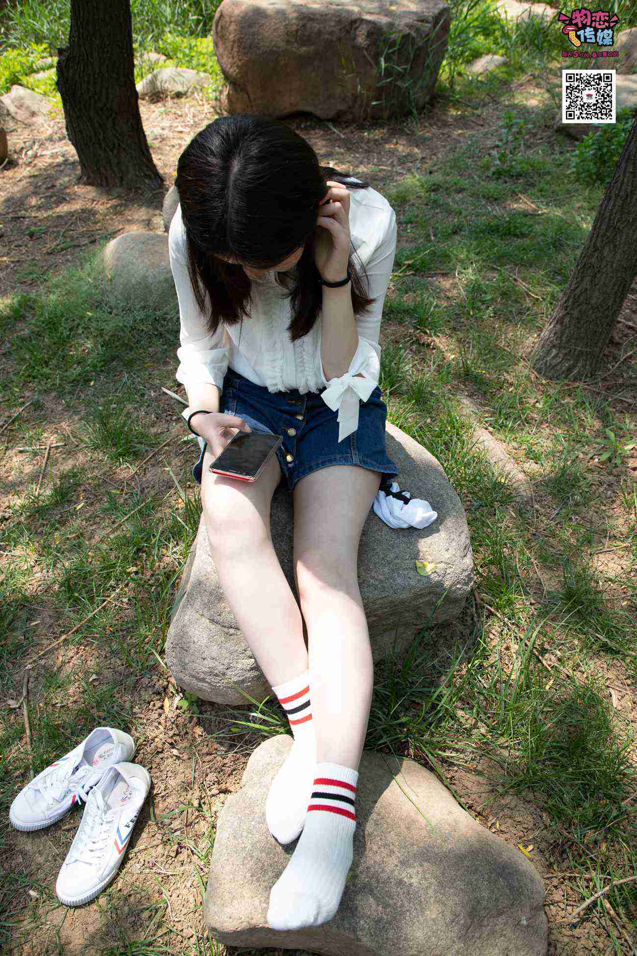 图片[188]-物恋传媒 No.009 纯纯的邻家小妹哦，小白鞋下藏着什么样的棉袜呢 [187P] – 速更版-美库