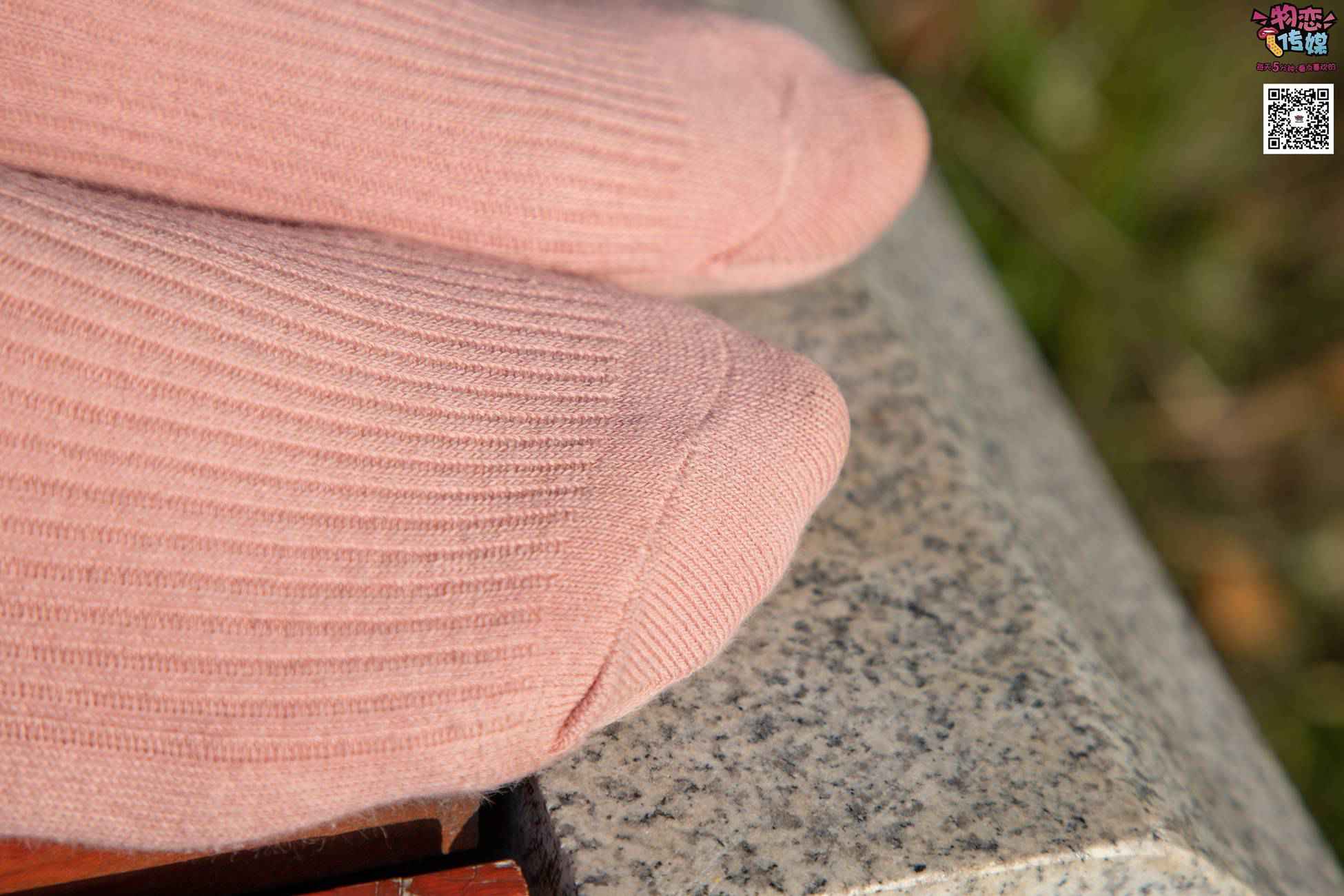 图片[118]-物恋传媒 No.012 娇小型小萝莉哦,猜猜我多大呢,小白板鞋搭配粉色棉袜 [124P] – 速更版-美库