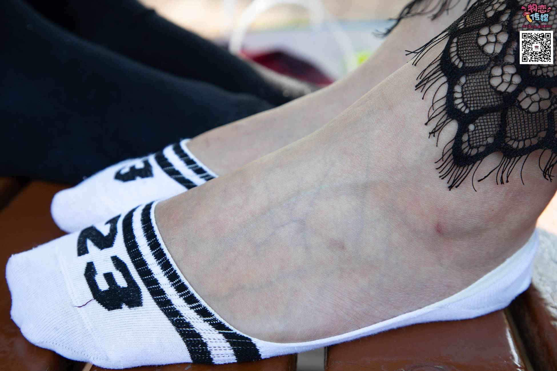 图片[136]-[物恋传媒] NO.010 纯的闺蜜情，纯纯的鞋子与棉袜 [209P] – 速更版-美库