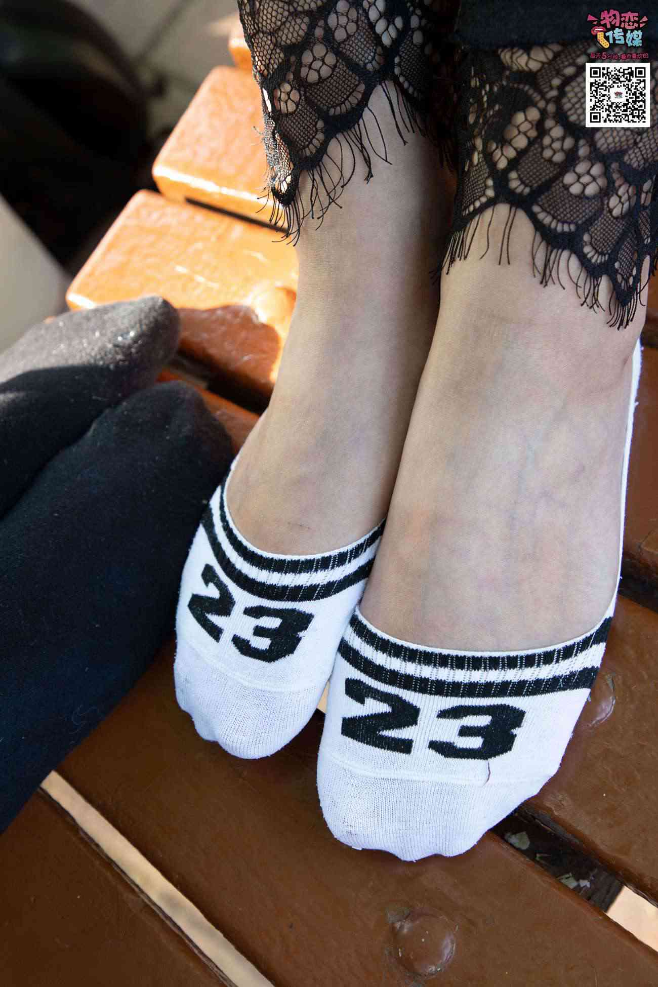 图片[139]-[物恋传媒] NO.010 纯的闺蜜情，纯纯的鞋子与棉袜 [209P] – 速更版-美库