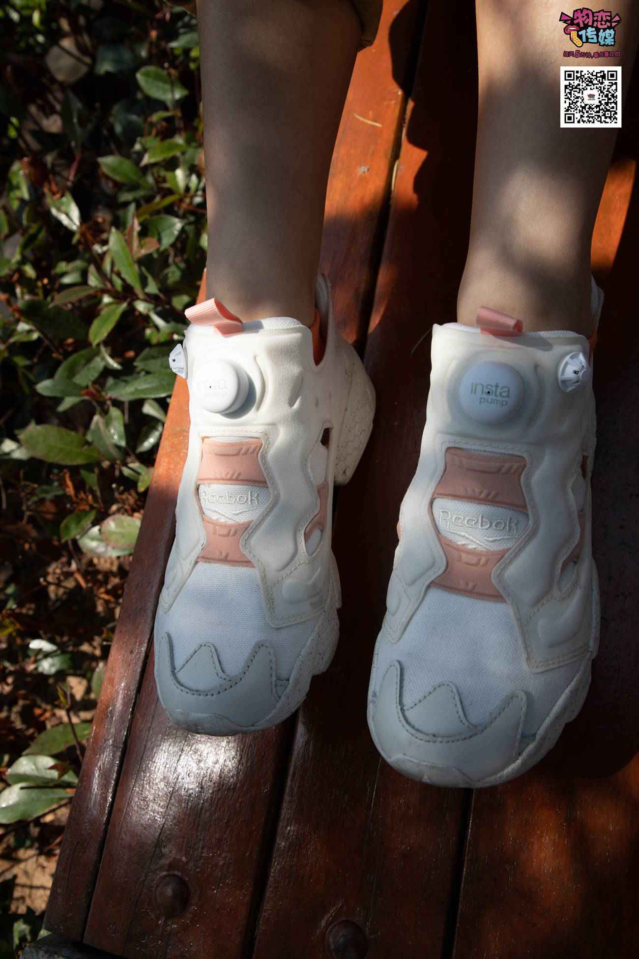 图片[123]-物恋传媒 No.013 气质独特的邻家小妹,粉色小棉袜加白袜哦 [187P] – 速更版-美库