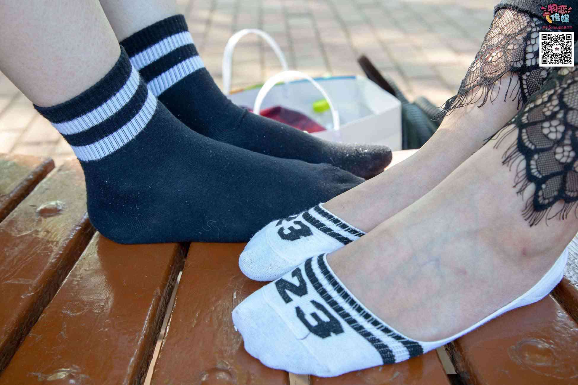 图片[144]-[物恋传媒] NO.010 纯的闺蜜情，纯纯的鞋子与棉袜 [209P] – 速更版-美库