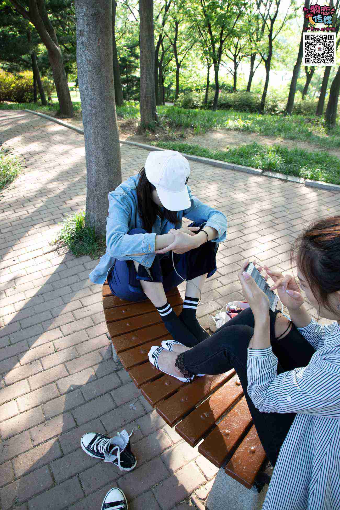 图片[156]-[物恋传媒] NO.010 纯的闺蜜情，纯纯的鞋子与棉袜 [209P] – 速更版-美库