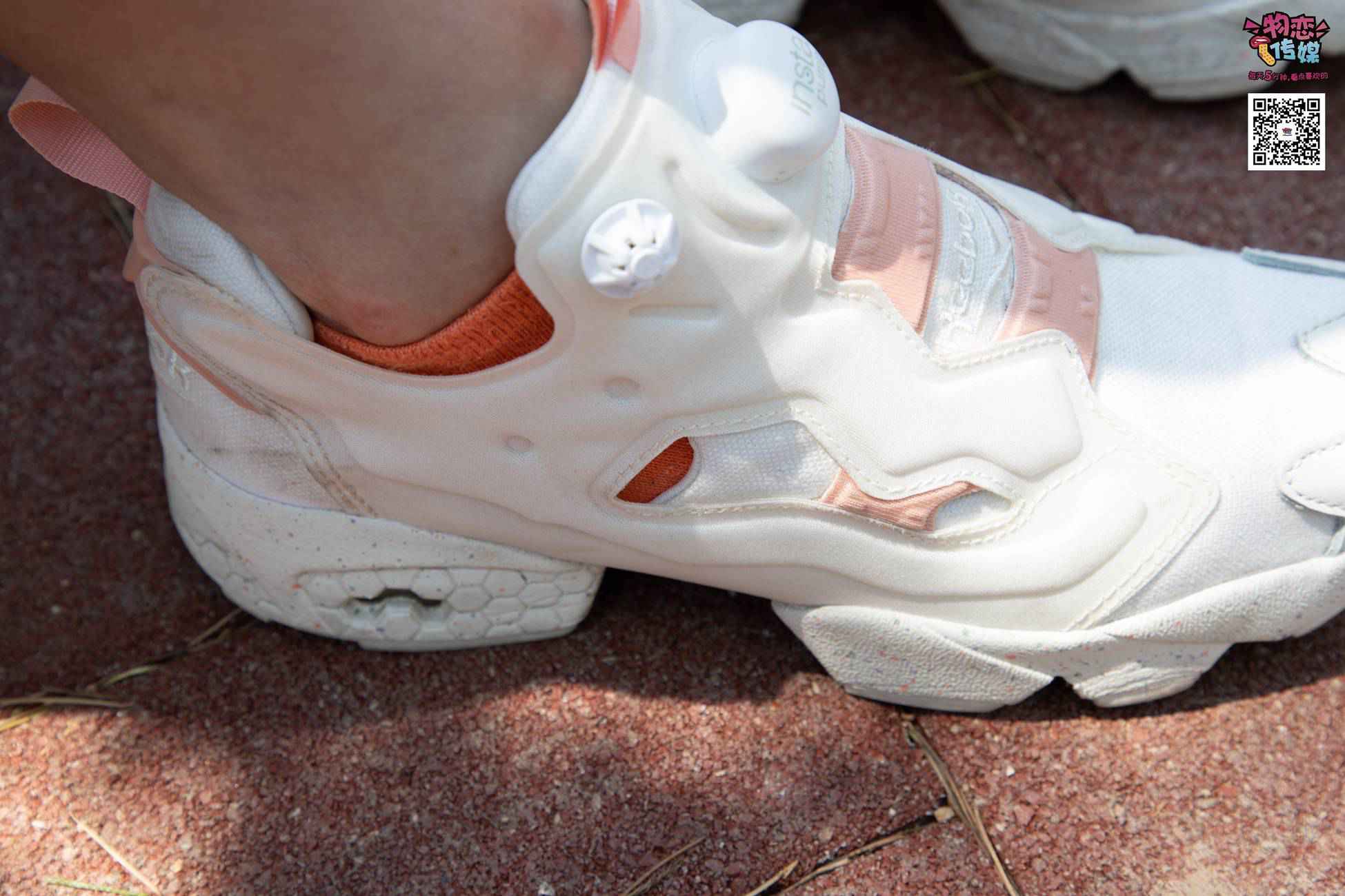 图片[137]-物恋传媒 No.013 气质独特的邻家小妹,粉色小棉袜加白袜哦 [187P] – 速更版-美库