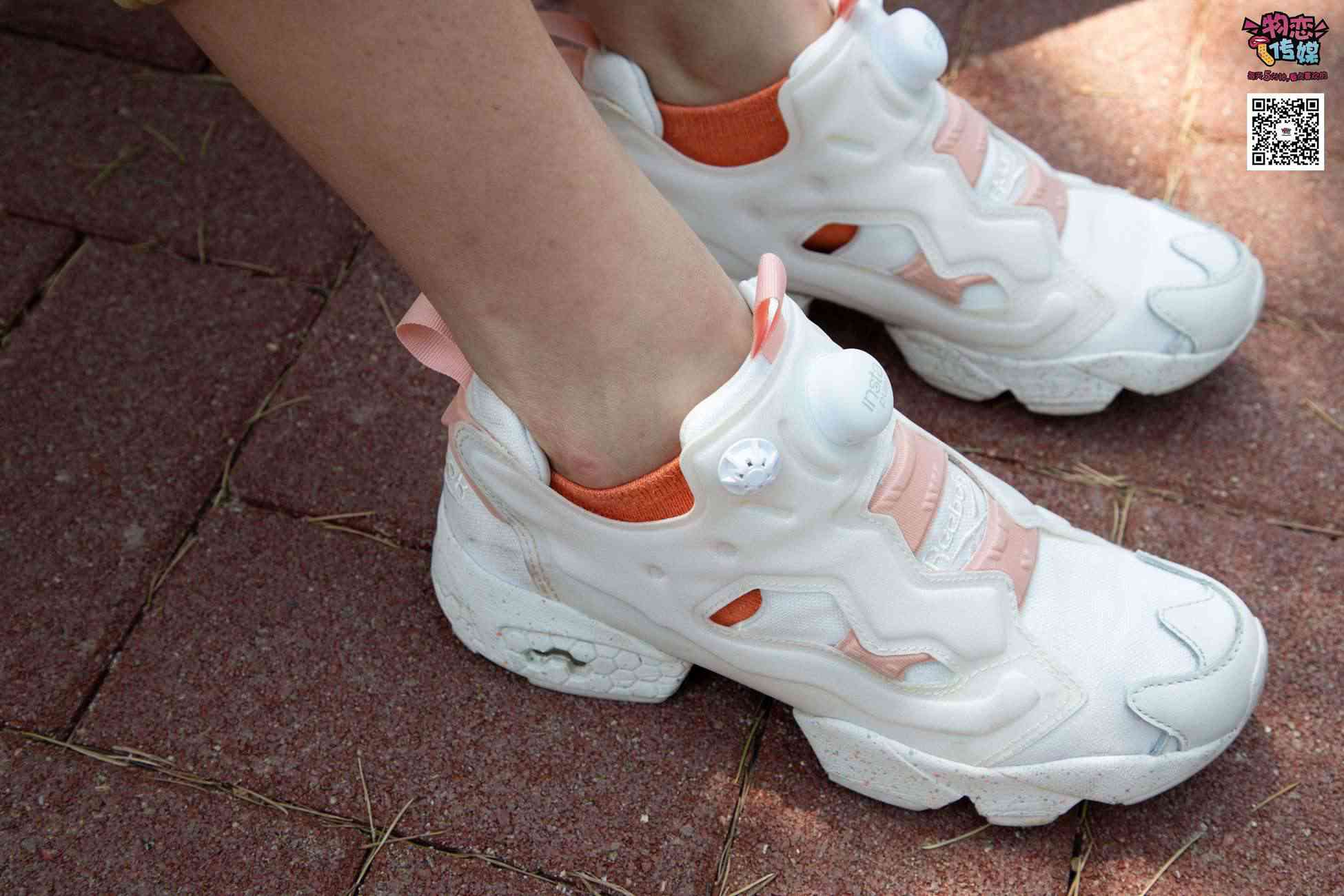 图片[142]-物恋传媒 No.013 气质独特的邻家小妹,粉色小棉袜加白袜哦 [187P] – 速更版-美库