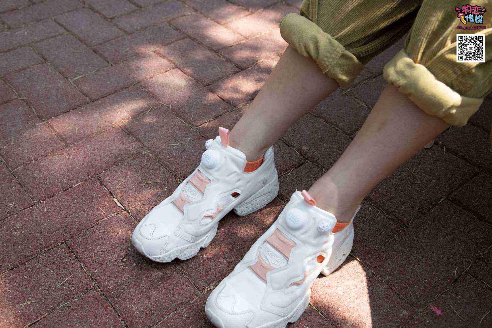 图片[148]-物恋传媒 No.013 气质独特的邻家小妹,粉色小棉袜加白袜哦 [187P] – 速更版-美库