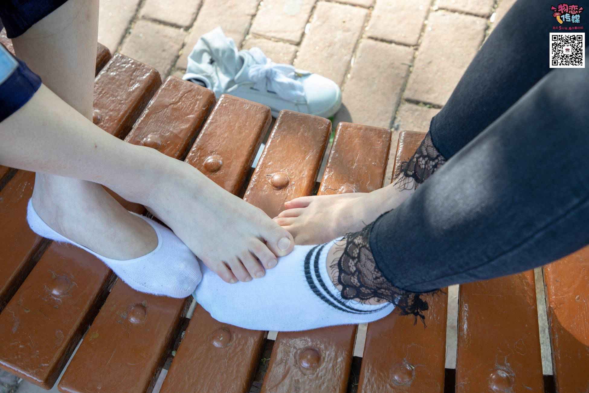 图片[183]-[物恋传媒] NO.010 纯的闺蜜情，纯纯的鞋子与棉袜 [209P] – 速更版-美库