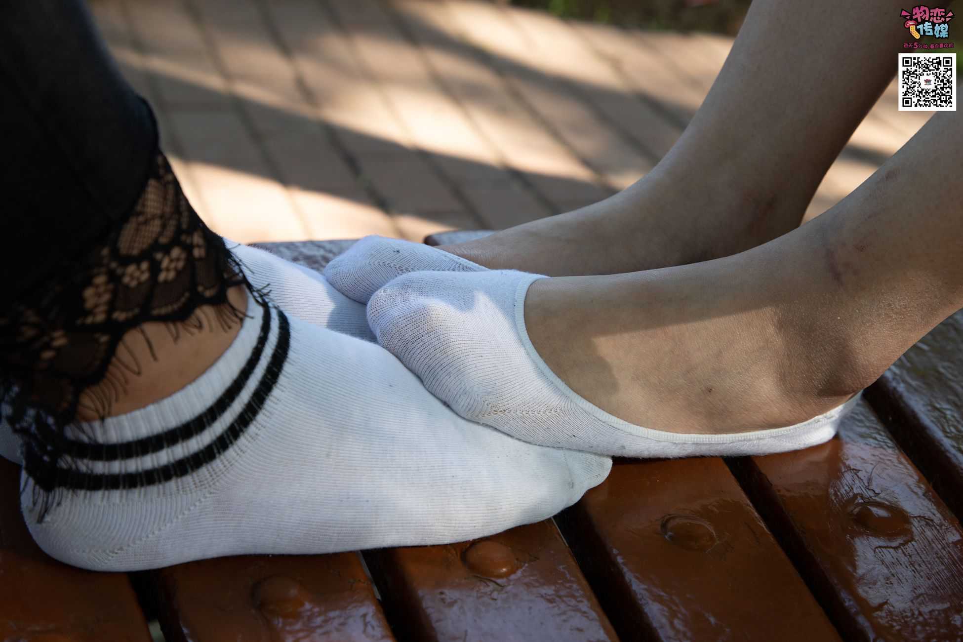 图片[194]-[物恋传媒] NO.010 纯的闺蜜情，纯纯的鞋子与棉袜 [209P] – 速更版-美库