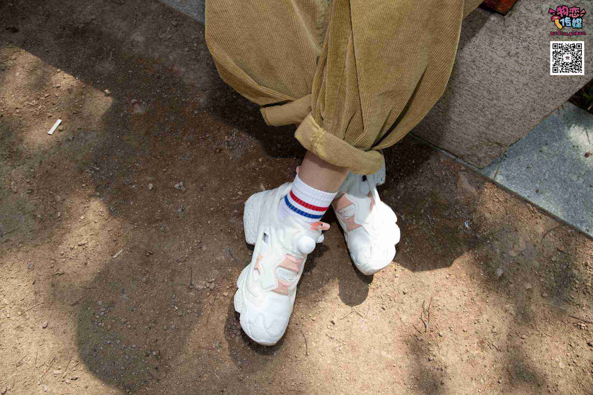 图片[174]-物恋传媒 No.013 气质独特的邻家小妹,粉色小棉袜加白袜哦 [187P] – 速更版-美库