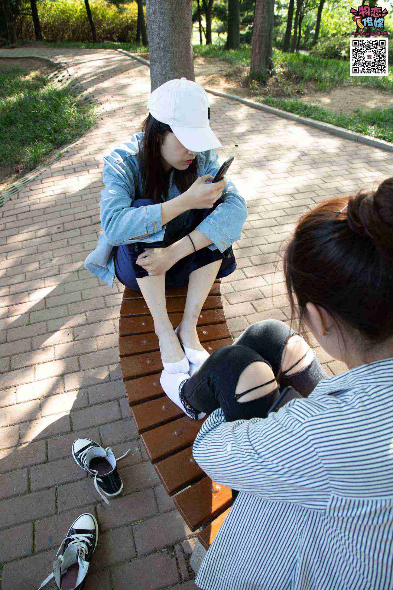 图片[199]-[物恋传媒] NO.010 纯的闺蜜情，纯纯的鞋子与棉袜 [209P] – 速更版-美库