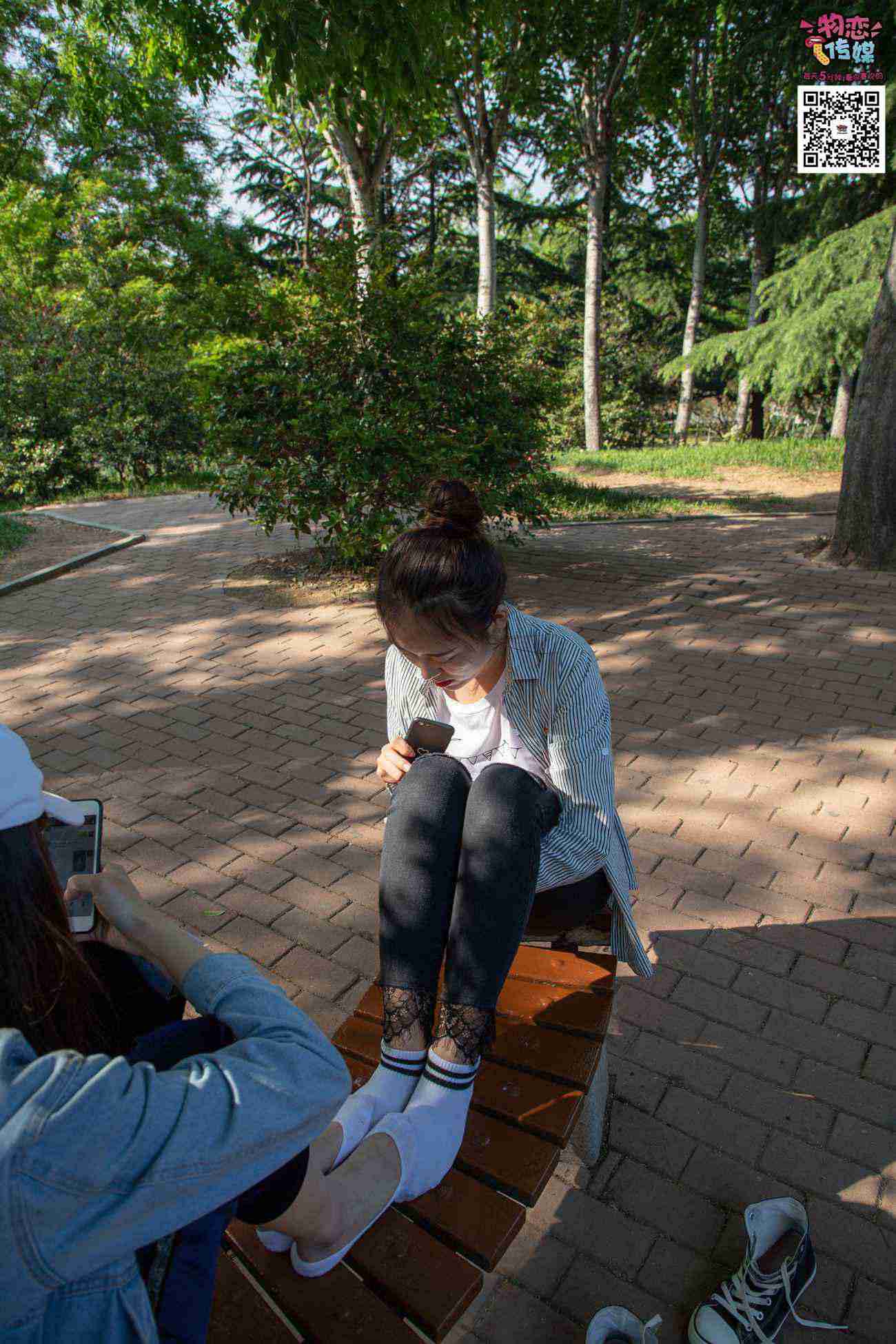 图片[203]-[物恋传媒] NO.010 纯的闺蜜情，纯纯的鞋子与棉袜 [209P] – 速更版-美库