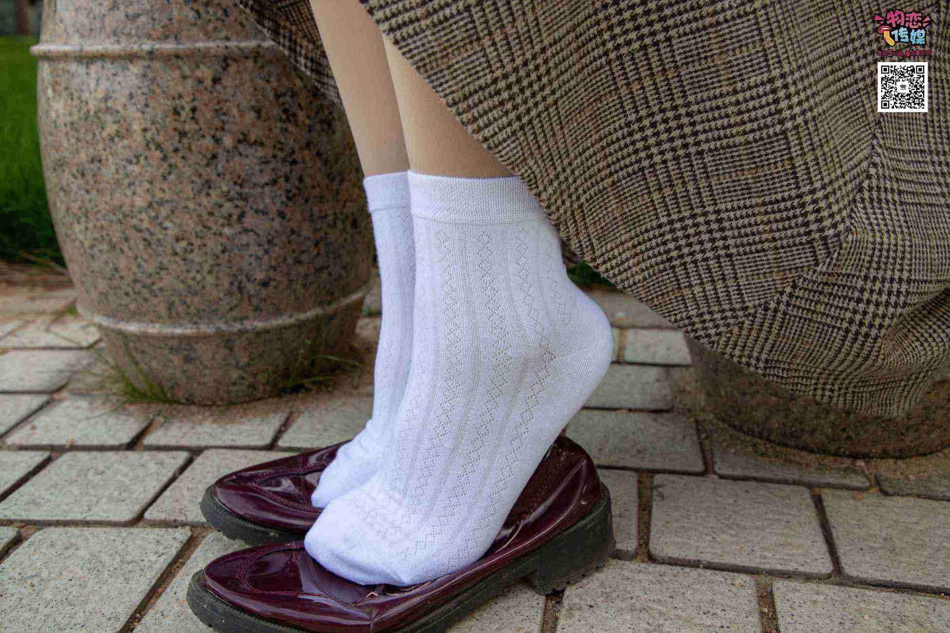 图片[34]-[物恋传媒] NO.015 书香气质女生，肉丝搭配白棉袜 [192P] – 速更版-美库