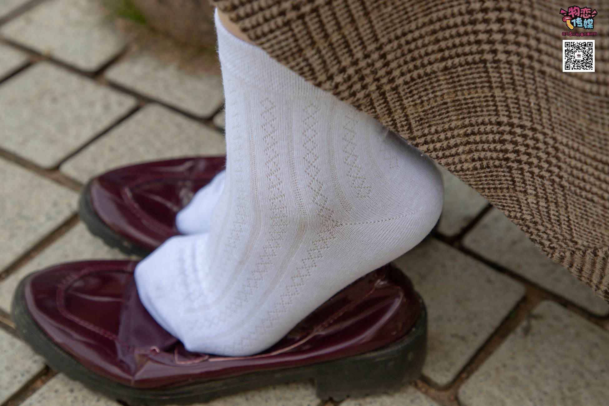 图片[35]-[物恋传媒] NO.015 书香气质女生，肉丝搭配白棉袜 [192P] – 速更版-美库