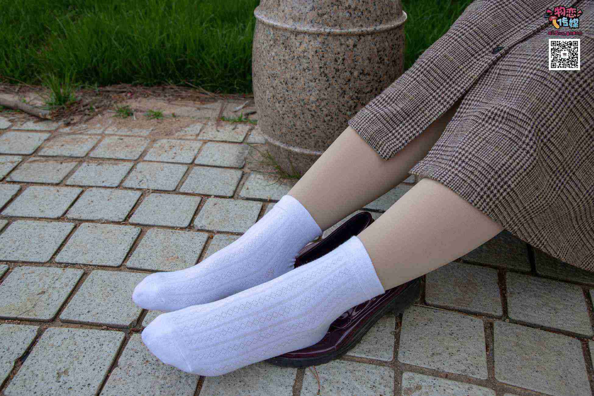 图片[49]-[物恋传媒] NO.015 书香气质女生，肉丝搭配白棉袜 [192P] – 速更版-美库