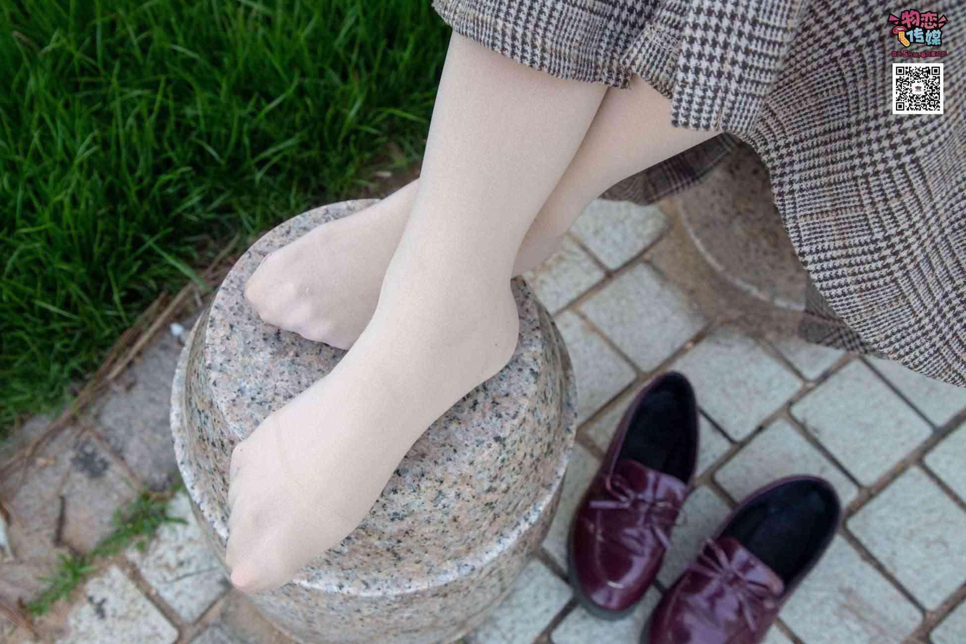 图片[56]-[物恋传媒] NO.015 书香气质女生，肉丝搭配白棉袜 [192P] – 速更版-美库