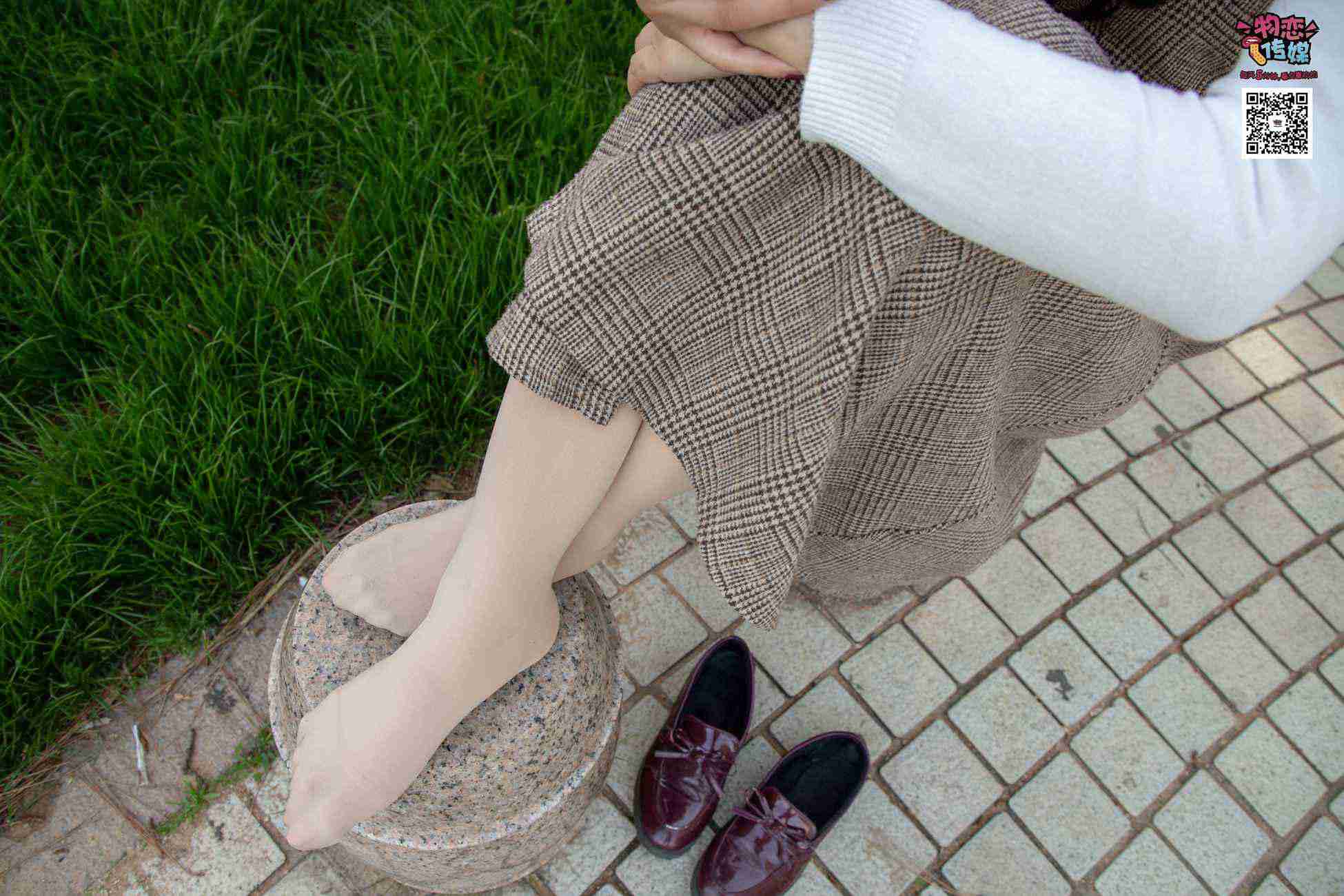 图片[71]-[物恋传媒] NO.015 书香气质女生，肉丝搭配白棉袜 [192P] – 速更版-美库