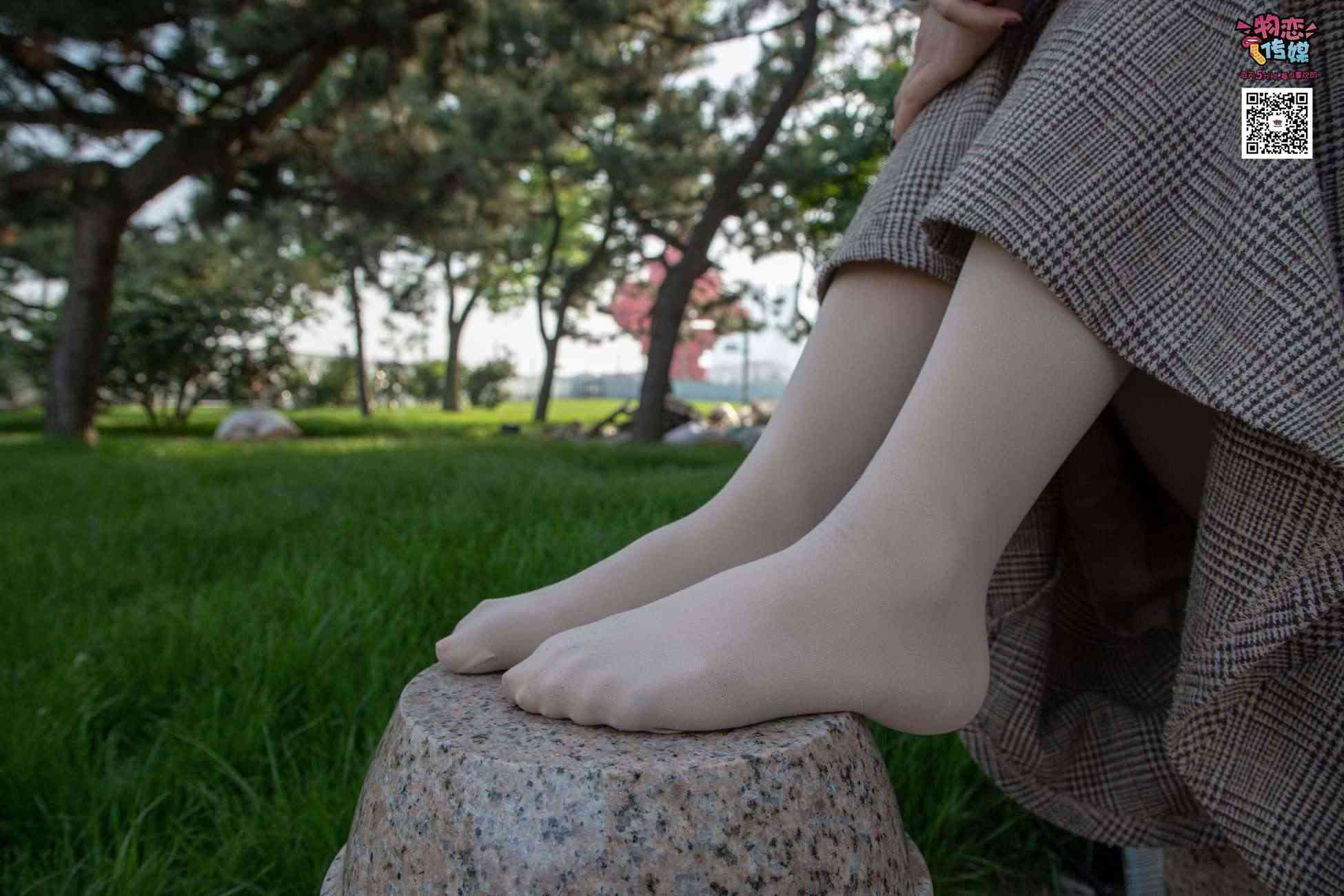 图片[77]-[物恋传媒] NO.015 书香气质女生，肉丝搭配白棉袜 [192P] – 速更版-美库