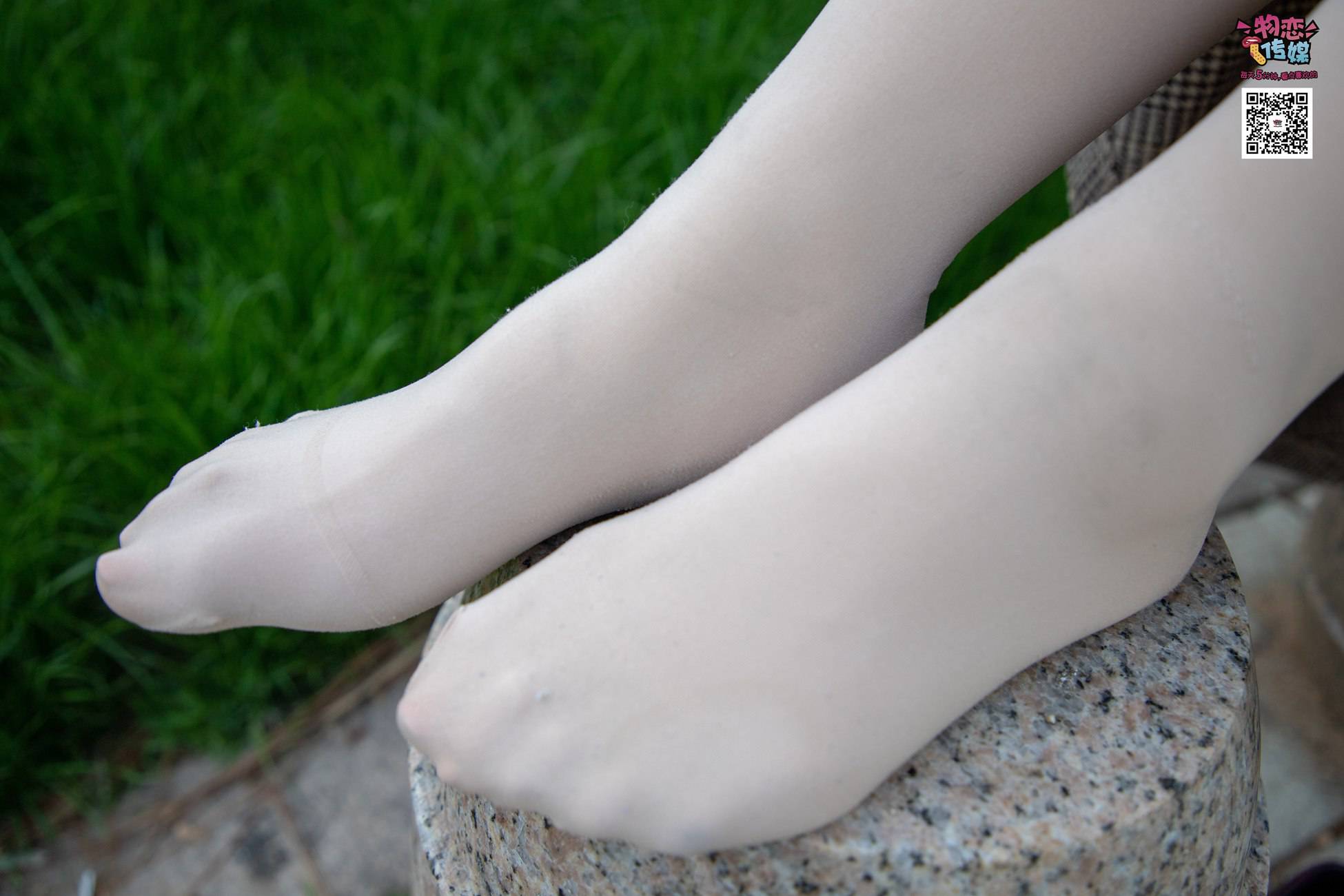 图片[98]-[物恋传媒] NO.015 书香气质女生，肉丝搭配白棉袜 [192P] – 速更版-美库