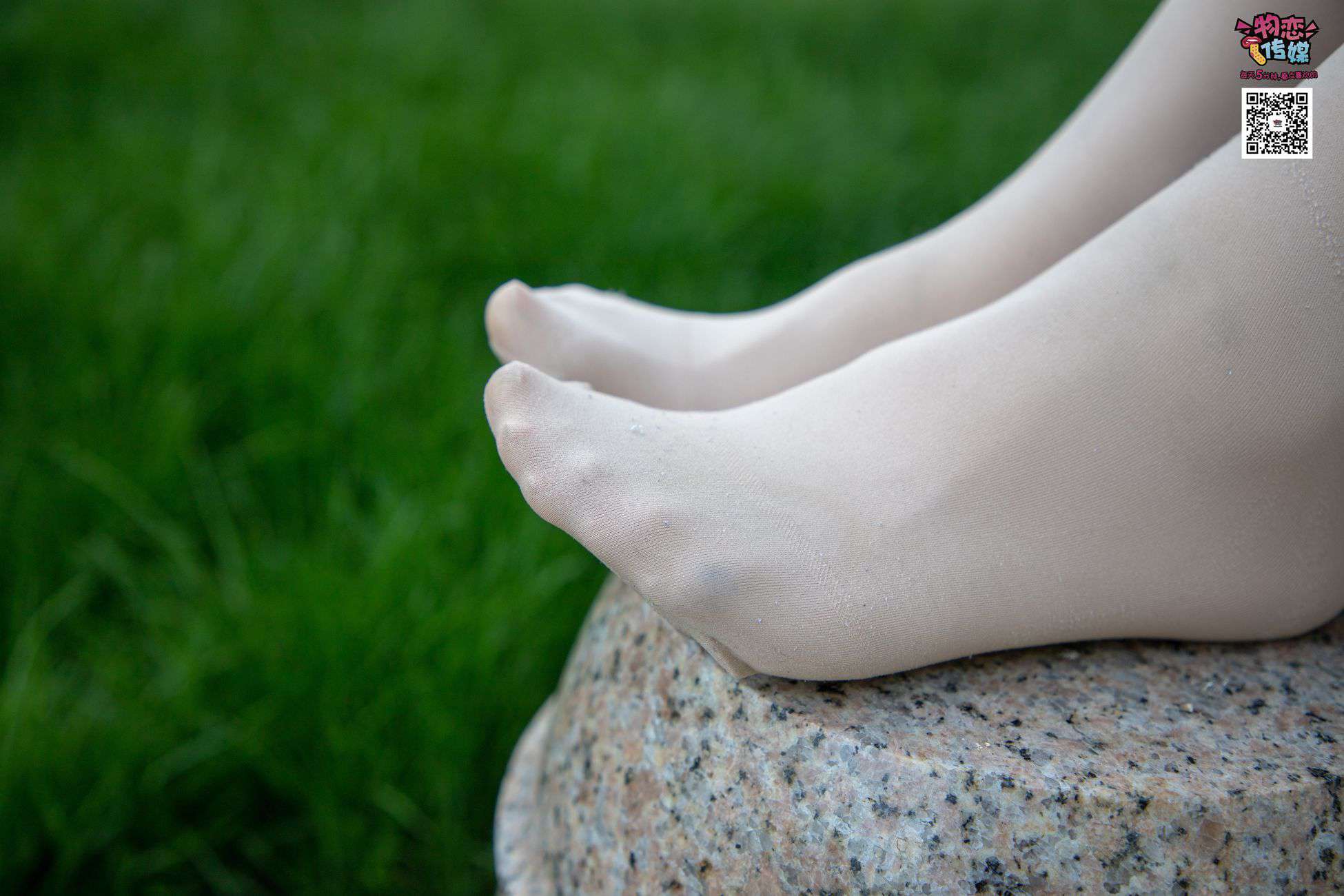 图片[99]-[物恋传媒] NO.015 书香气质女生，肉丝搭配白棉袜 [192P] – 速更版-美库