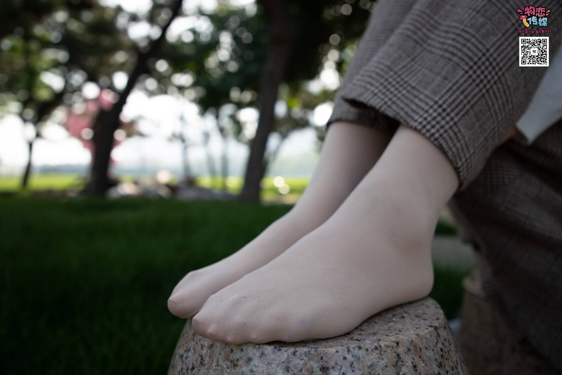 图片[111]-[物恋传媒] NO.015 书香气质女生，肉丝搭配白棉袜 [192P] – 速更版-美库