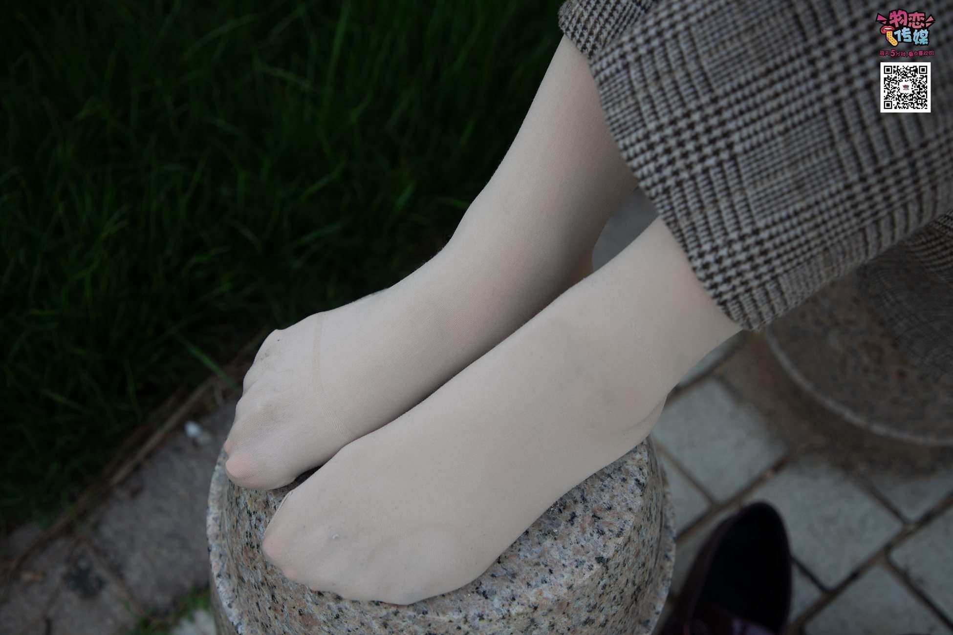 图片[114]-[物恋传媒] NO.015 书香气质女生，肉丝搭配白棉袜 [192P] – 速更版-美库