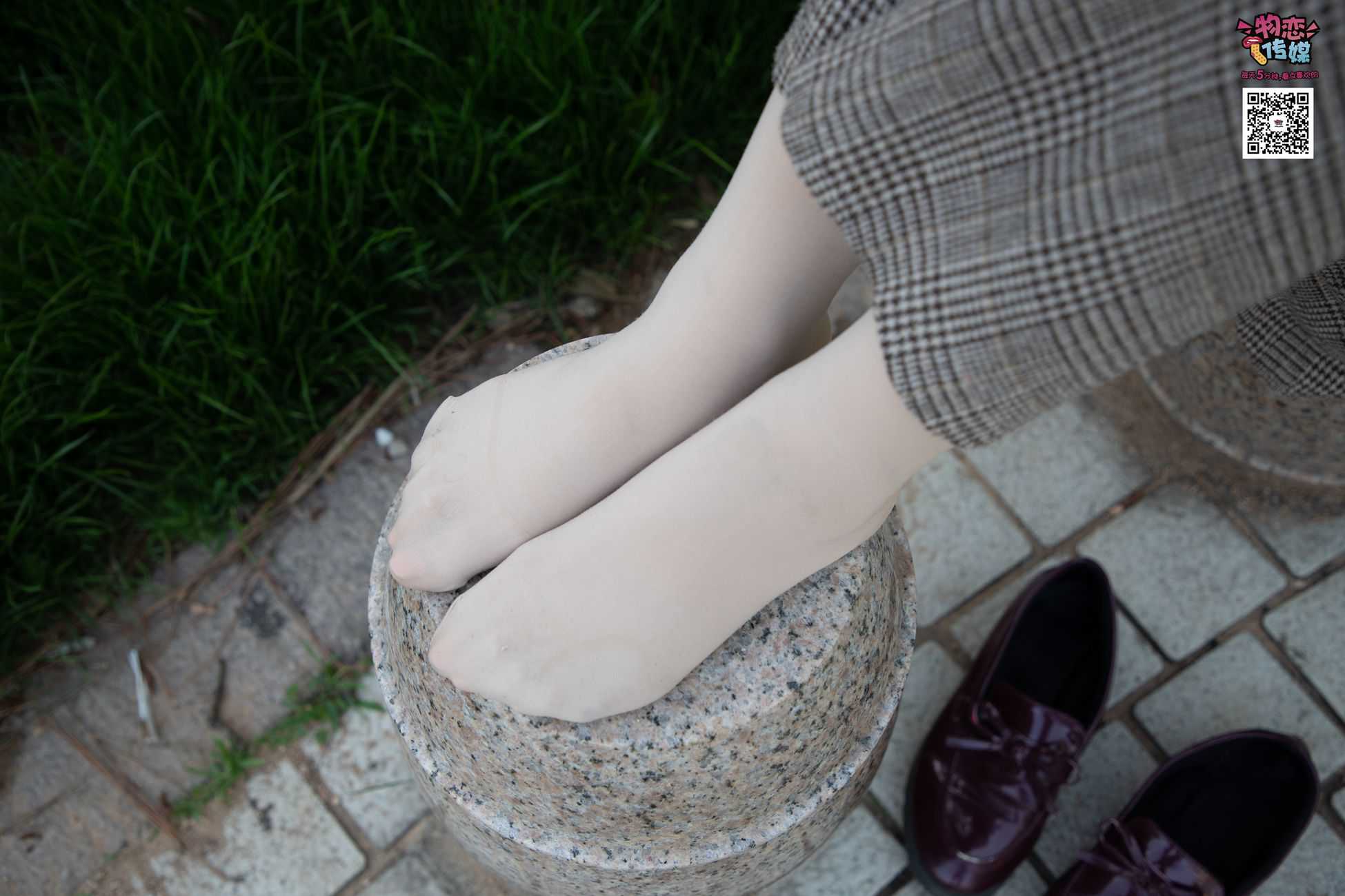 图片[119]-[物恋传媒] NO.015 书香气质女生，肉丝搭配白棉袜 [192P] – 速更版-美库