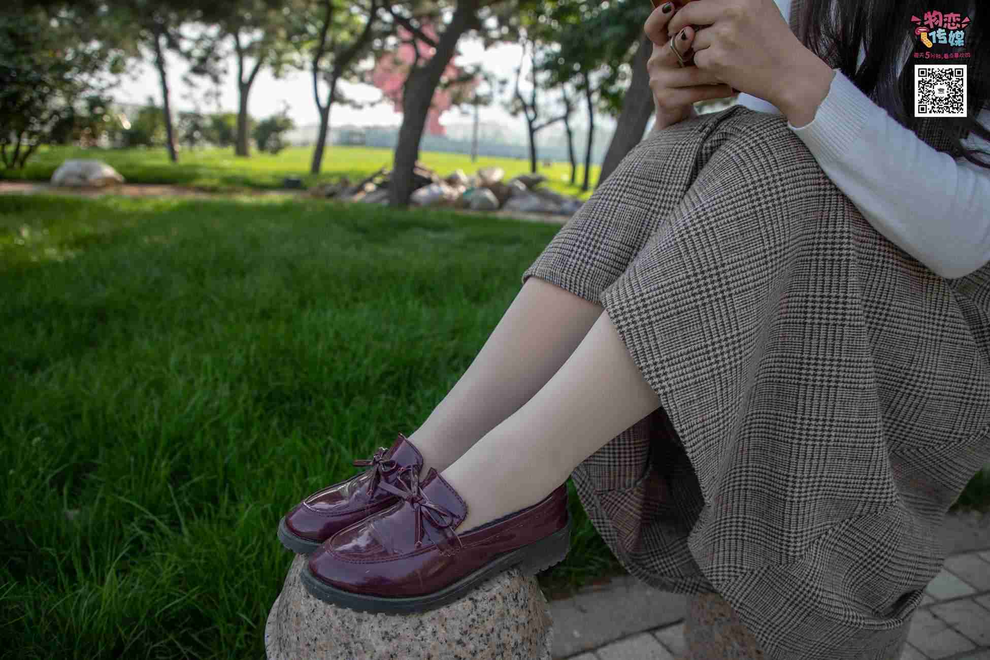 图片[136]-[物恋传媒] NO.015 书香气质女生，肉丝搭配白棉袜 [192P] – 速更版-美库