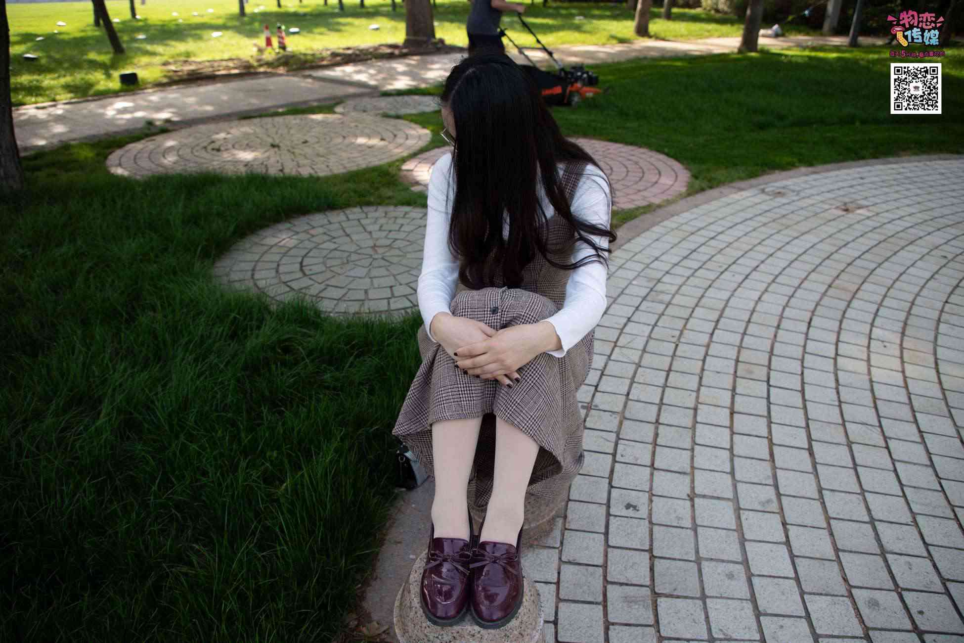 图片[139]-[物恋传媒] NO.015 书香气质女生，肉丝搭配白棉袜 [192P] – 速更版-美库