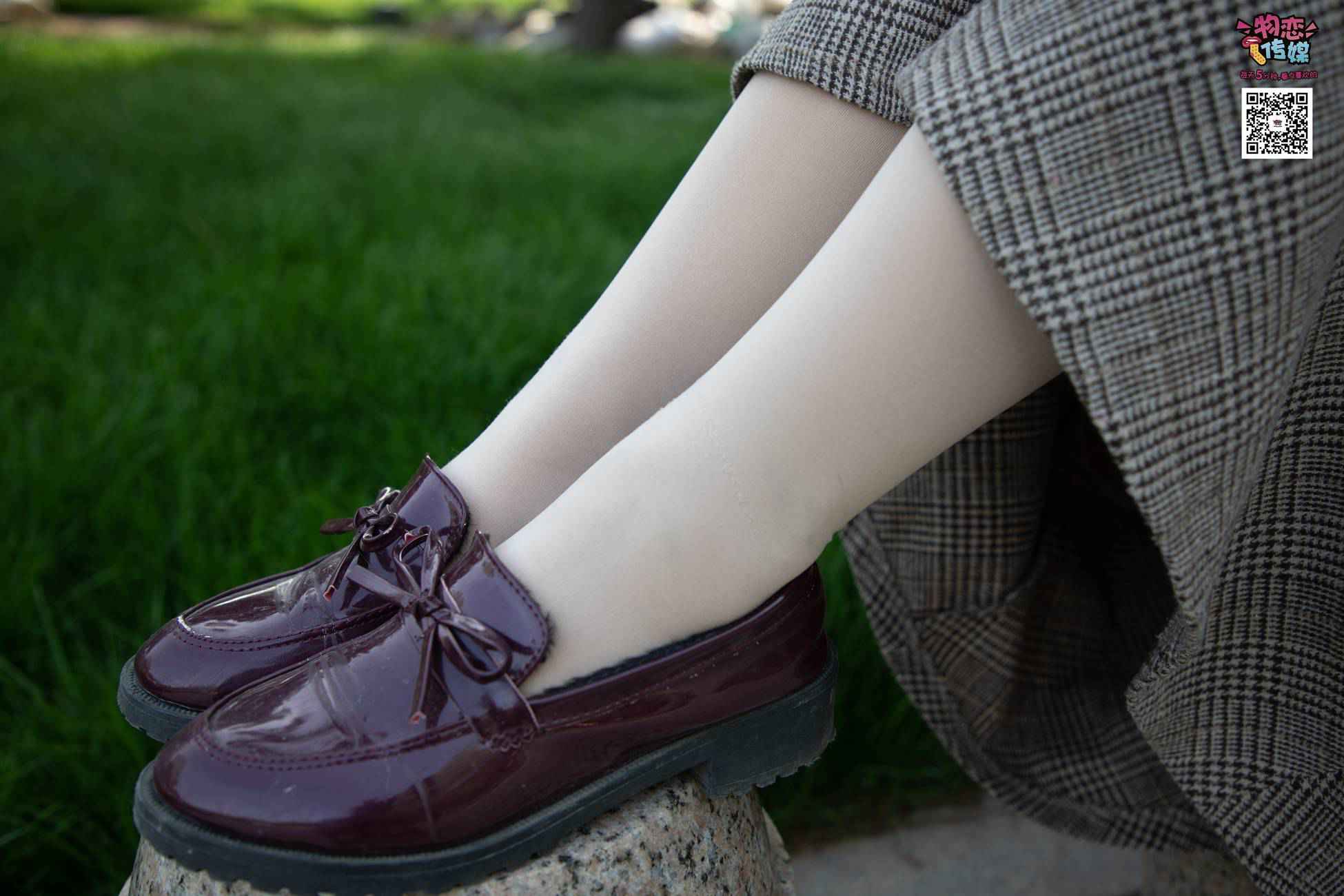 图片[142]-[物恋传媒] NO.015 书香气质女生，肉丝搭配白棉袜 [192P] – 速更版-美库