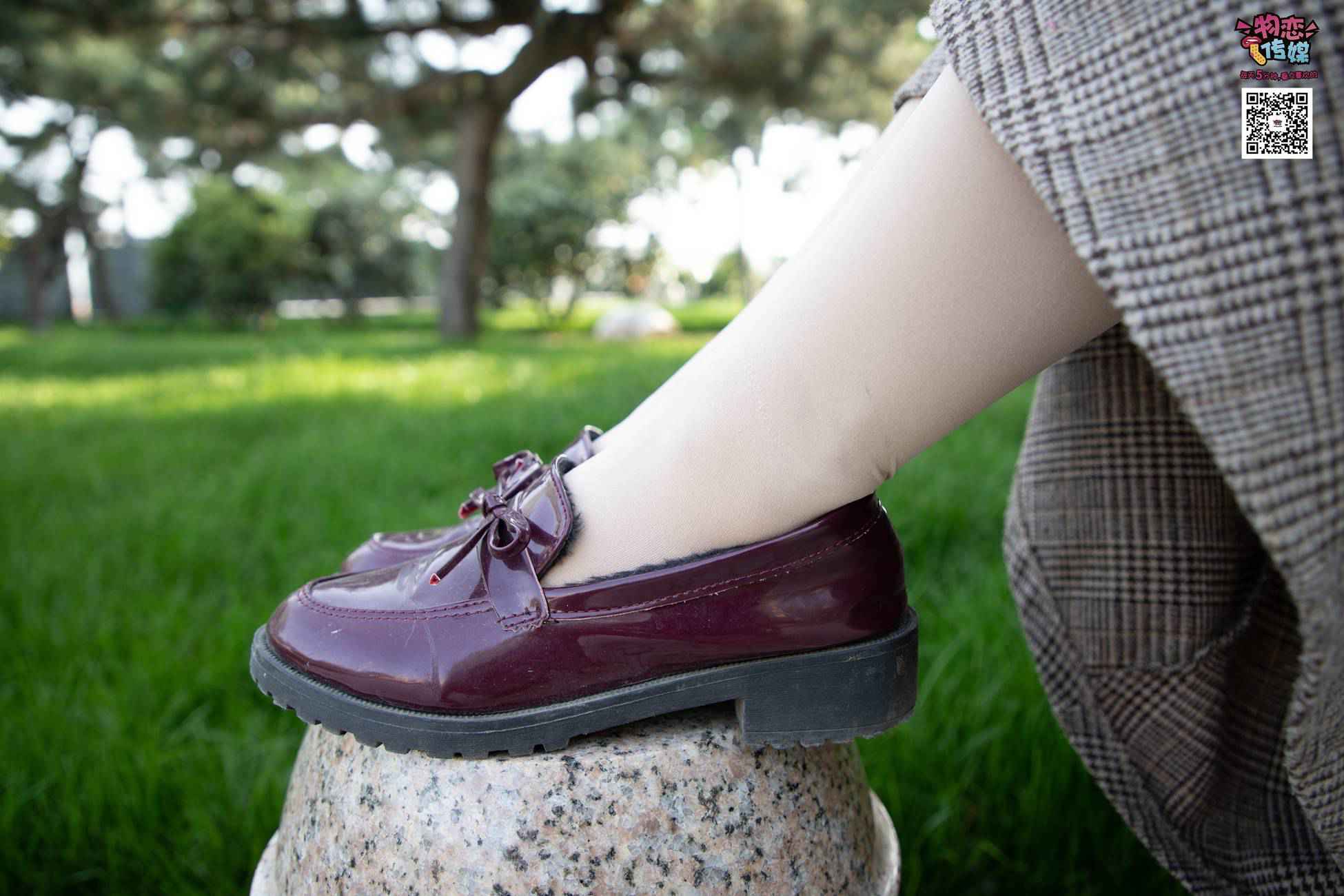 图片[143]-[物恋传媒] NO.015 书香气质女生，肉丝搭配白棉袜 [192P] – 速更版-美库