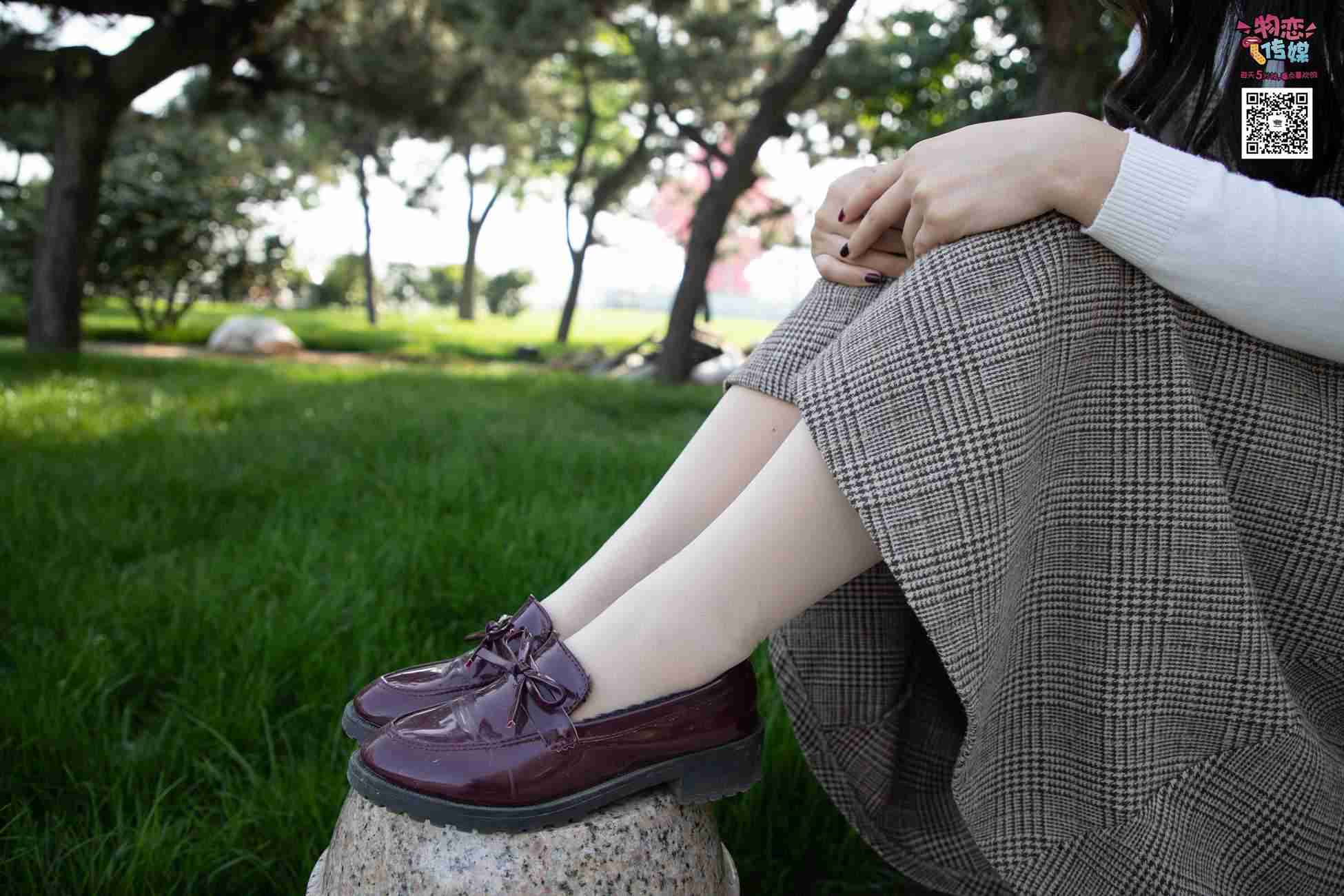 图片[144]-[物恋传媒] NO.015 书香气质女生，肉丝搭配白棉袜 [192P] – 速更版-美库