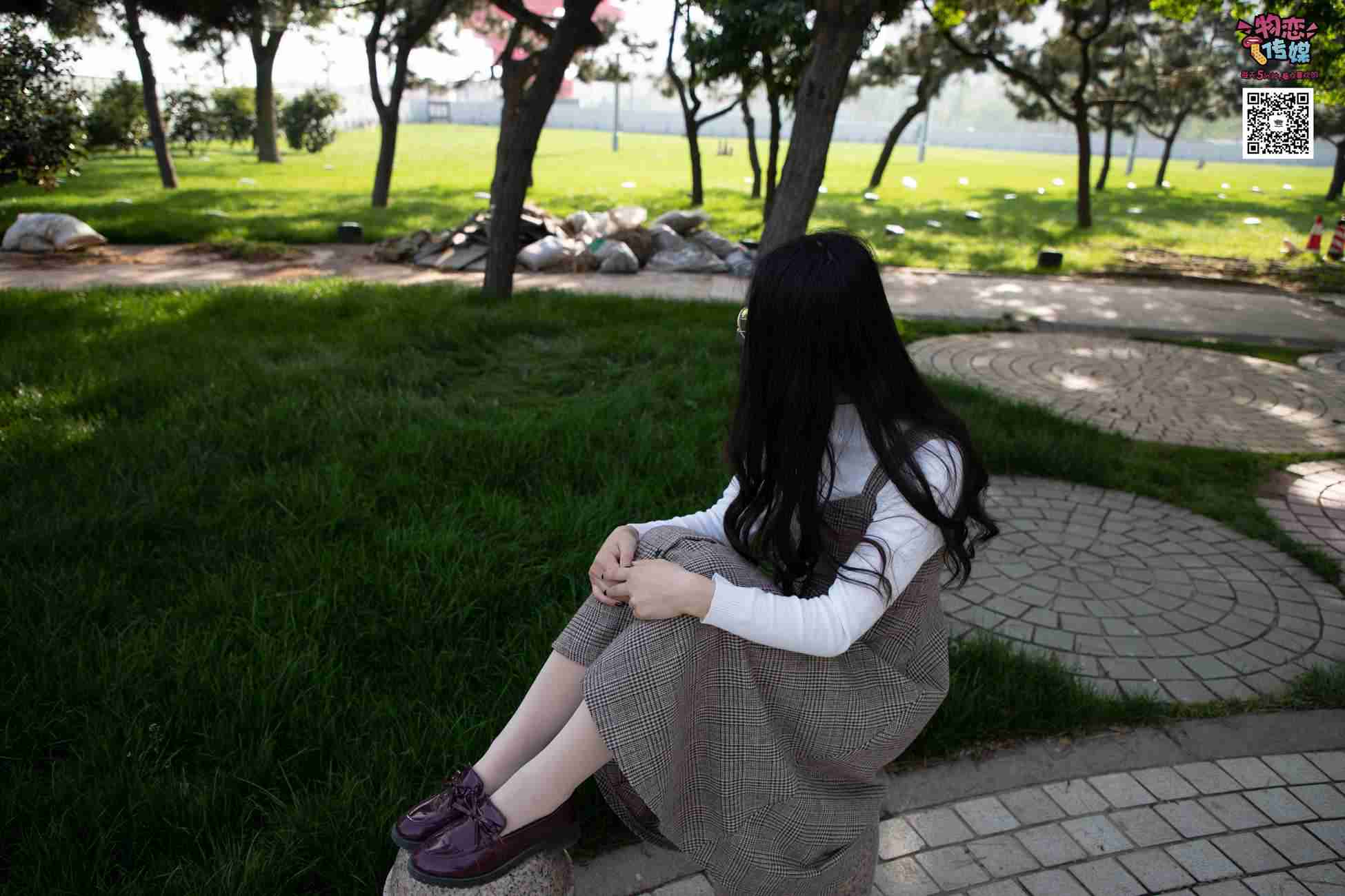 图片[145]-[物恋传媒] NO.015 书香气质女生，肉丝搭配白棉袜 [192P] – 速更版-美库