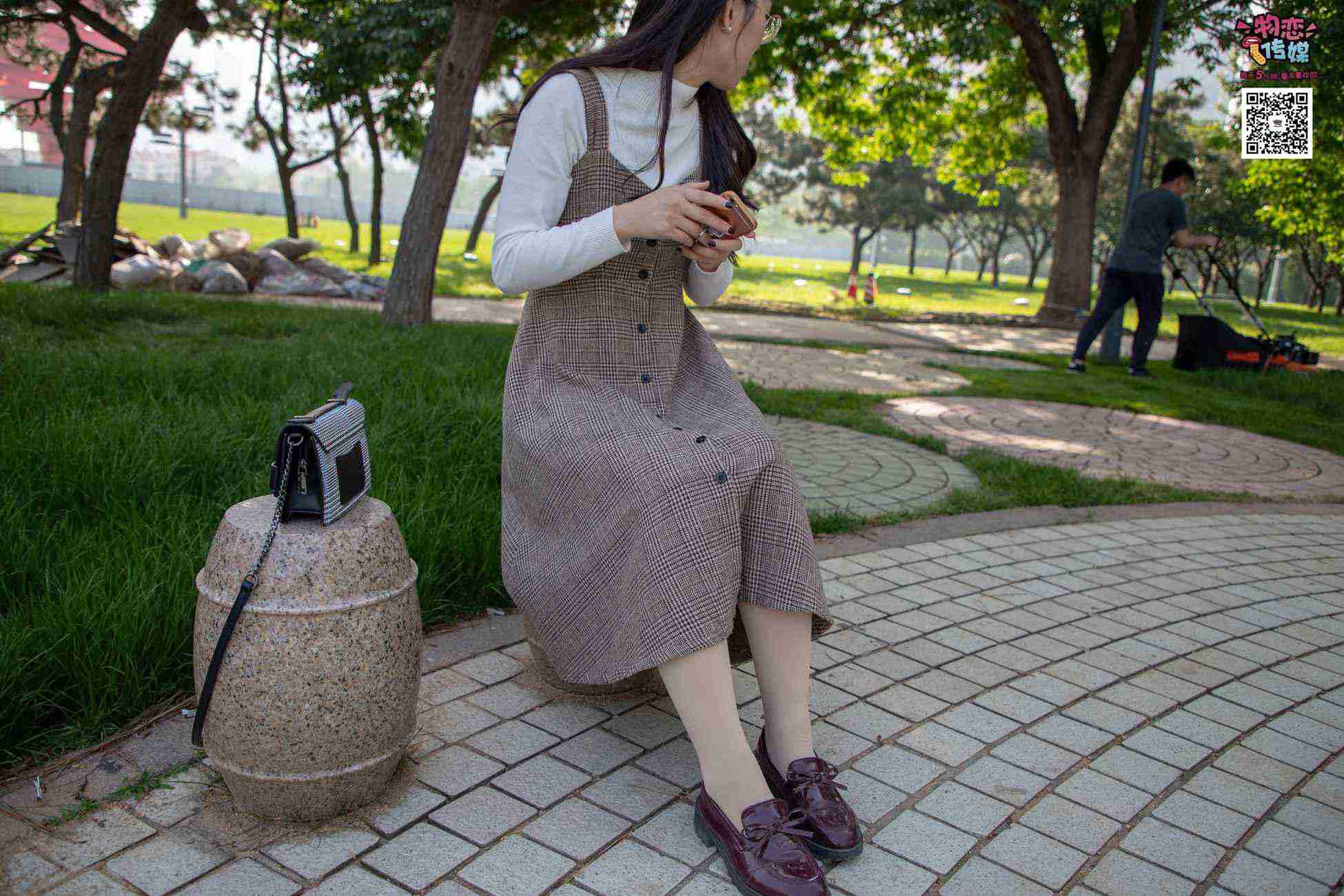 图片[146]-[物恋传媒] NO.015 书香气质女生，肉丝搭配白棉袜 [192P] – 速更版-美库